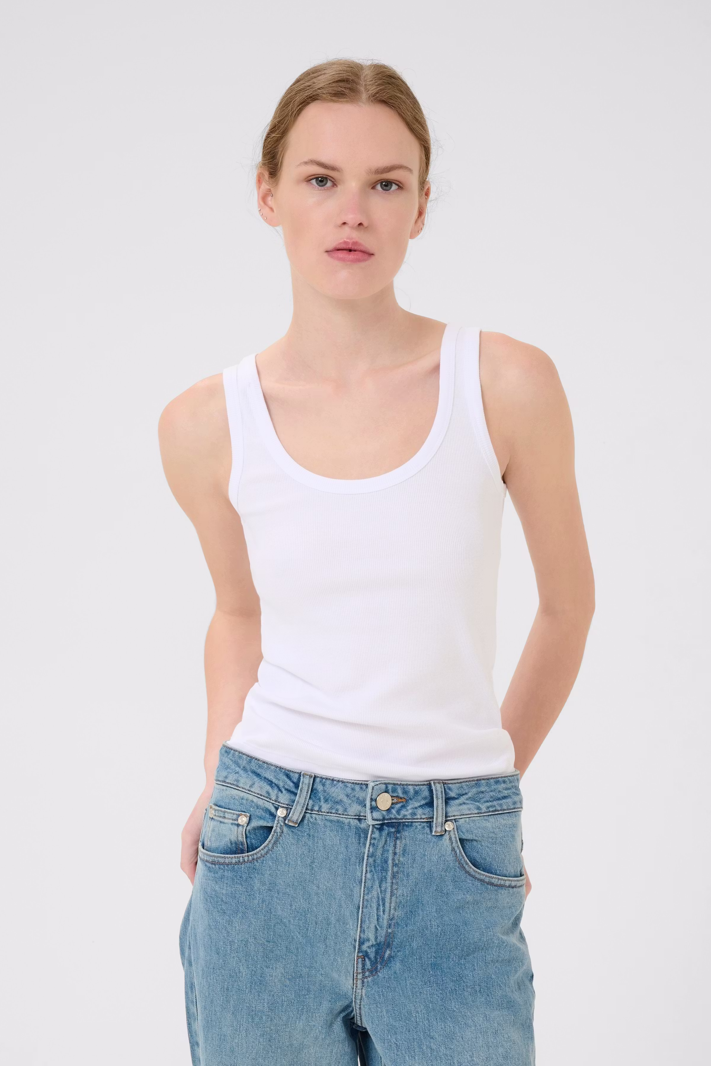 DrewGZ Top LOOKBOOK FRONT 10908734-110601