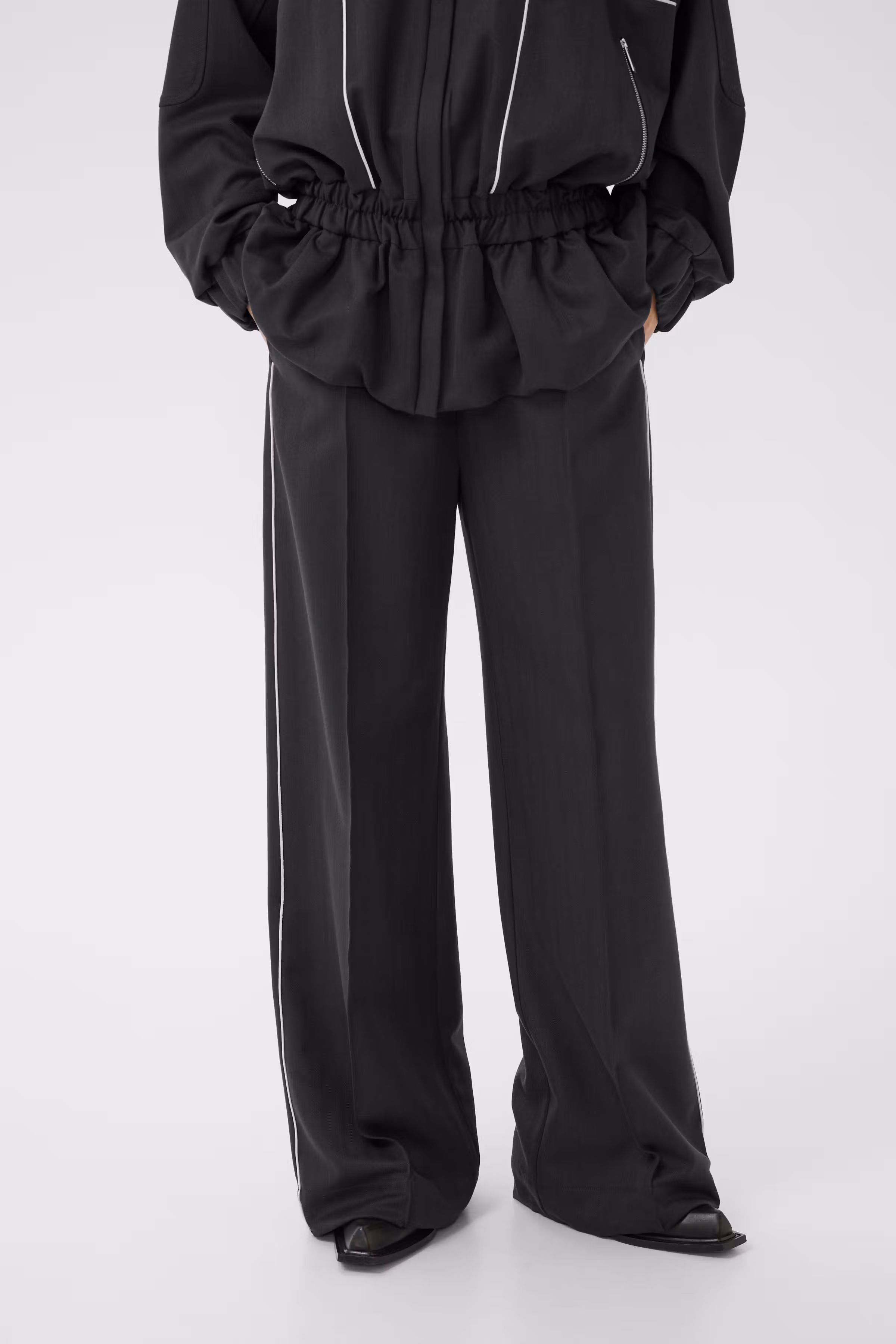 GZalezia Byxor LOOKBOOK FRONT 10911464-109883