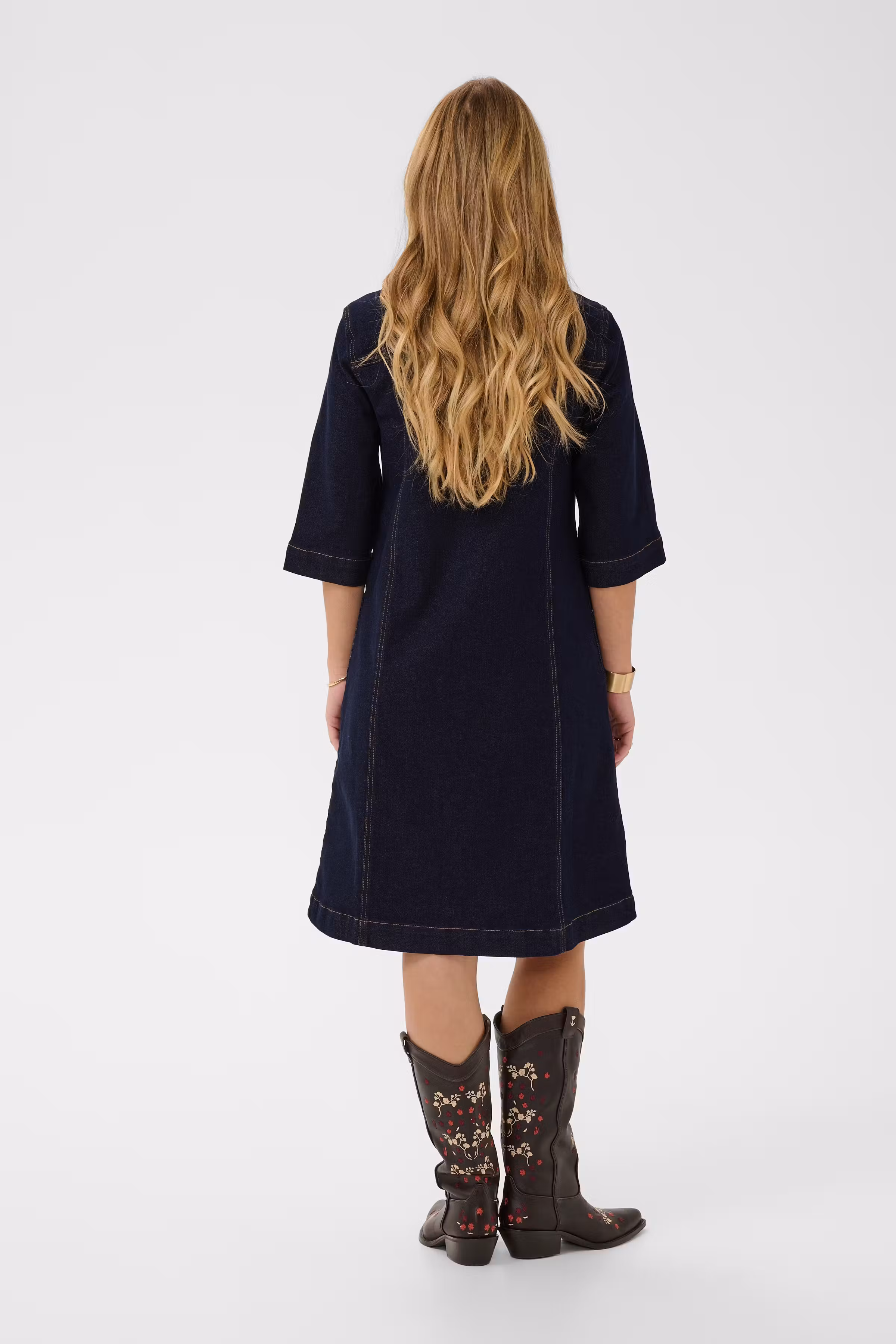 5715752543488 Kjole LOOKBOOK BACK 10615387-108126