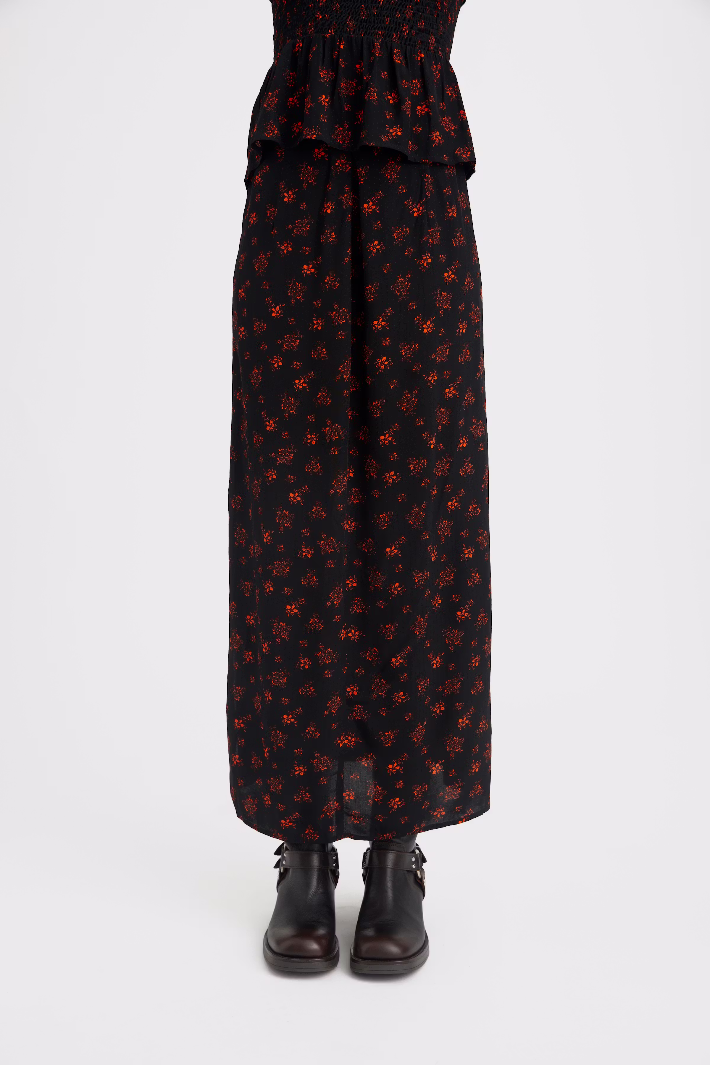 SanvieGZ Skirt LOOKBOOK FRONT 10909153-105866