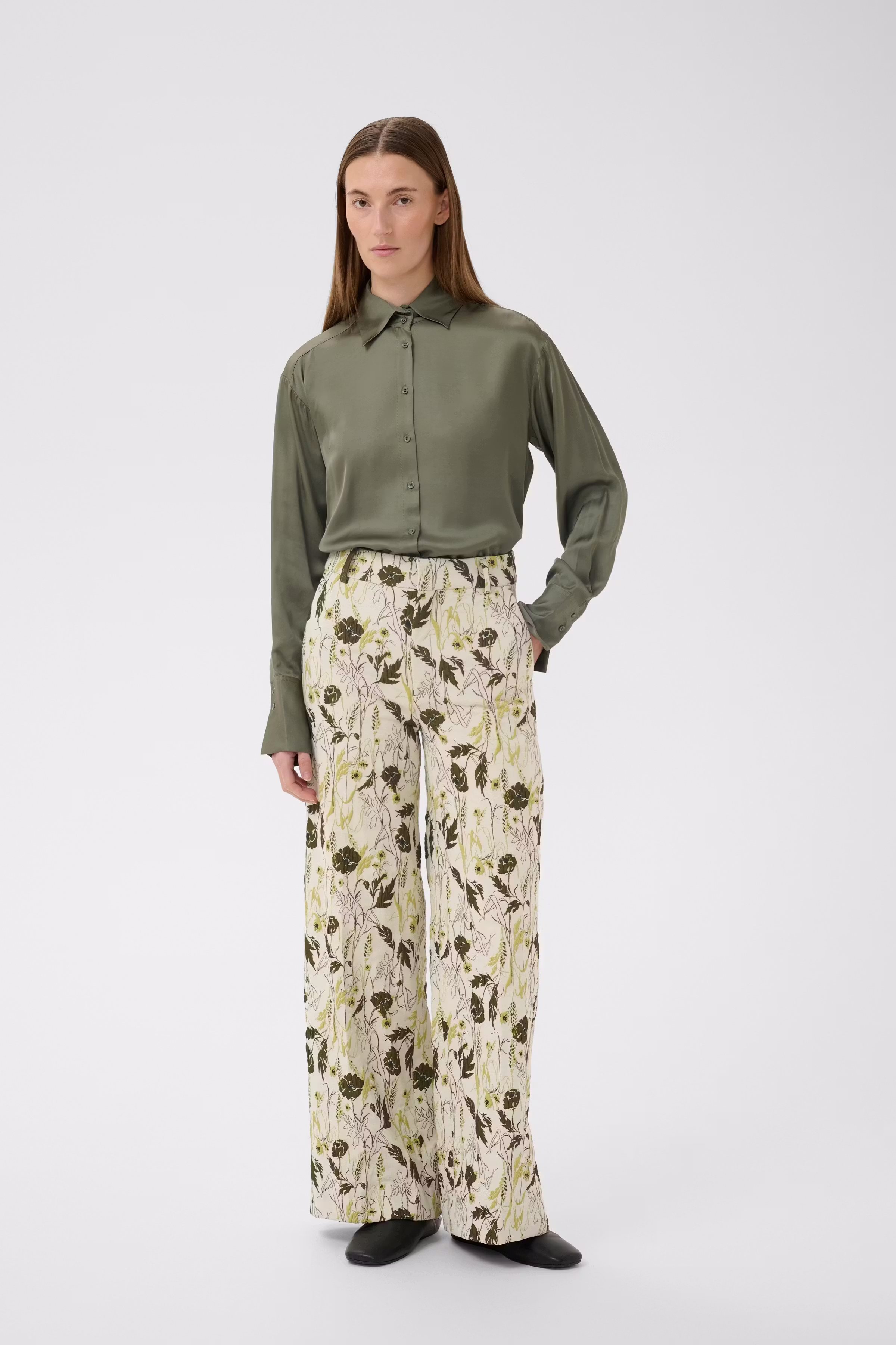 CECILYIW Trousers LOOKBOOK FRONT 30112370-900006789