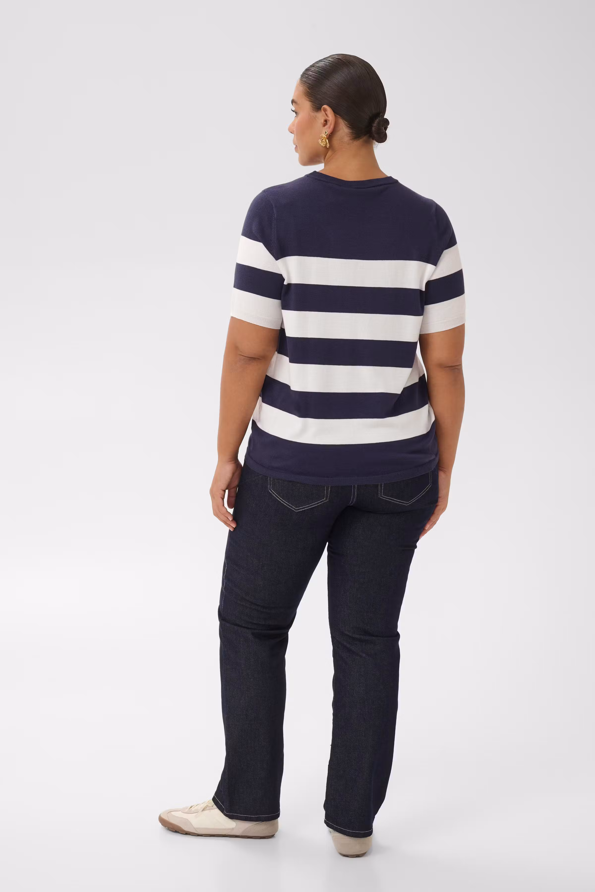 KClizzy Pullover LOOKBOOK BACK 10582914-1000161