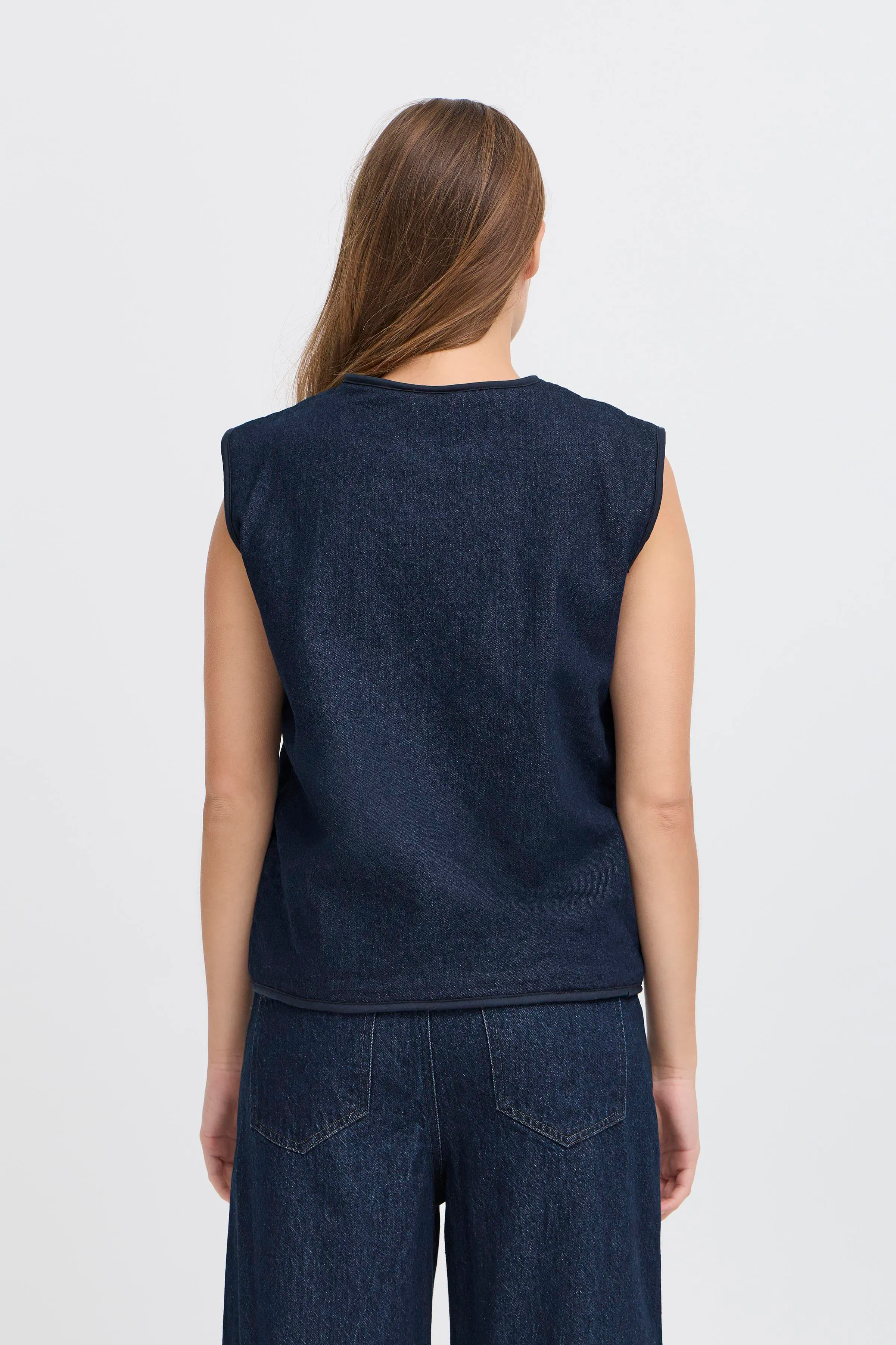 IHHIRAMO Vest LOOKBOOK BACK 20124340-900000209