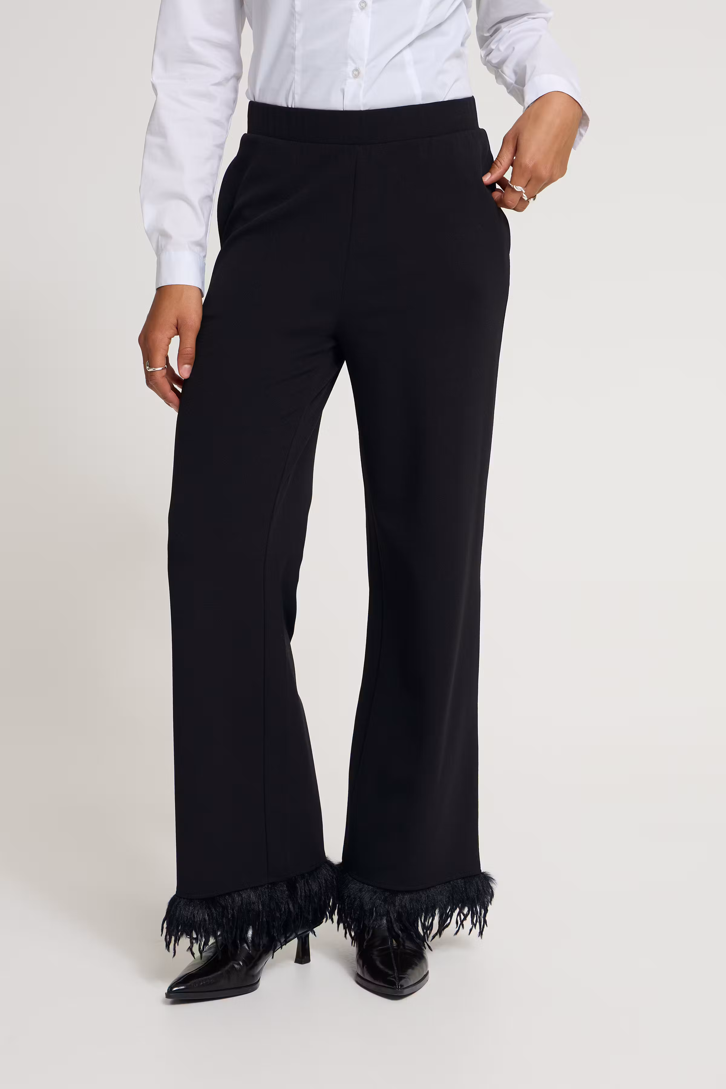 IHKATINE Trousers LOOKBOOK FRONT 20127148-194008