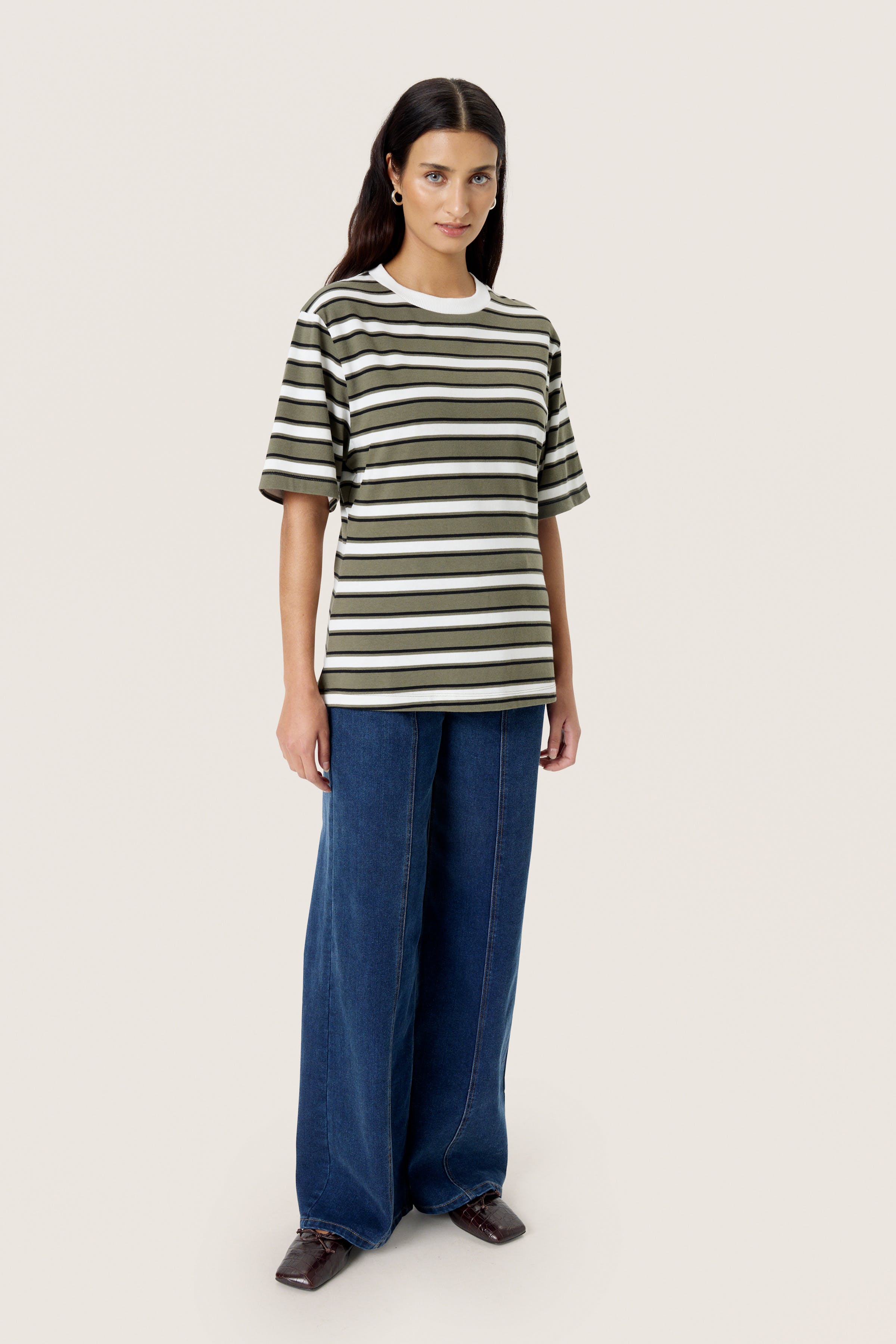 SLNeo T-shirt LOOKBOOK FRONT 30408415-303936