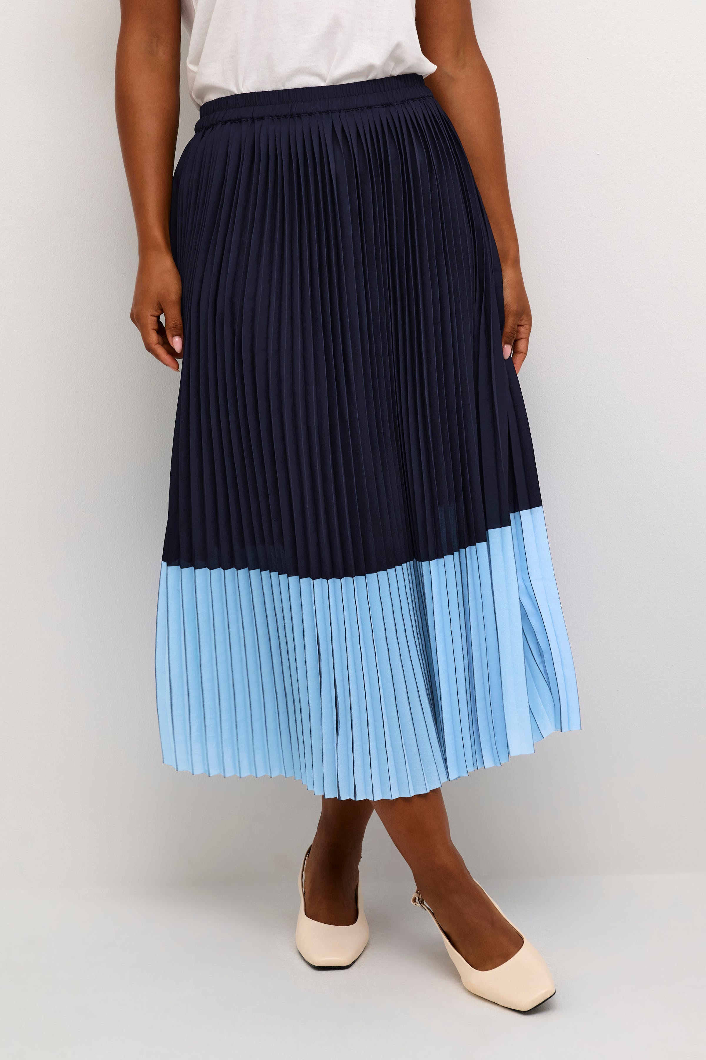 CRFrida Nederdel LOOKBOOK FRONT 10612321-105505