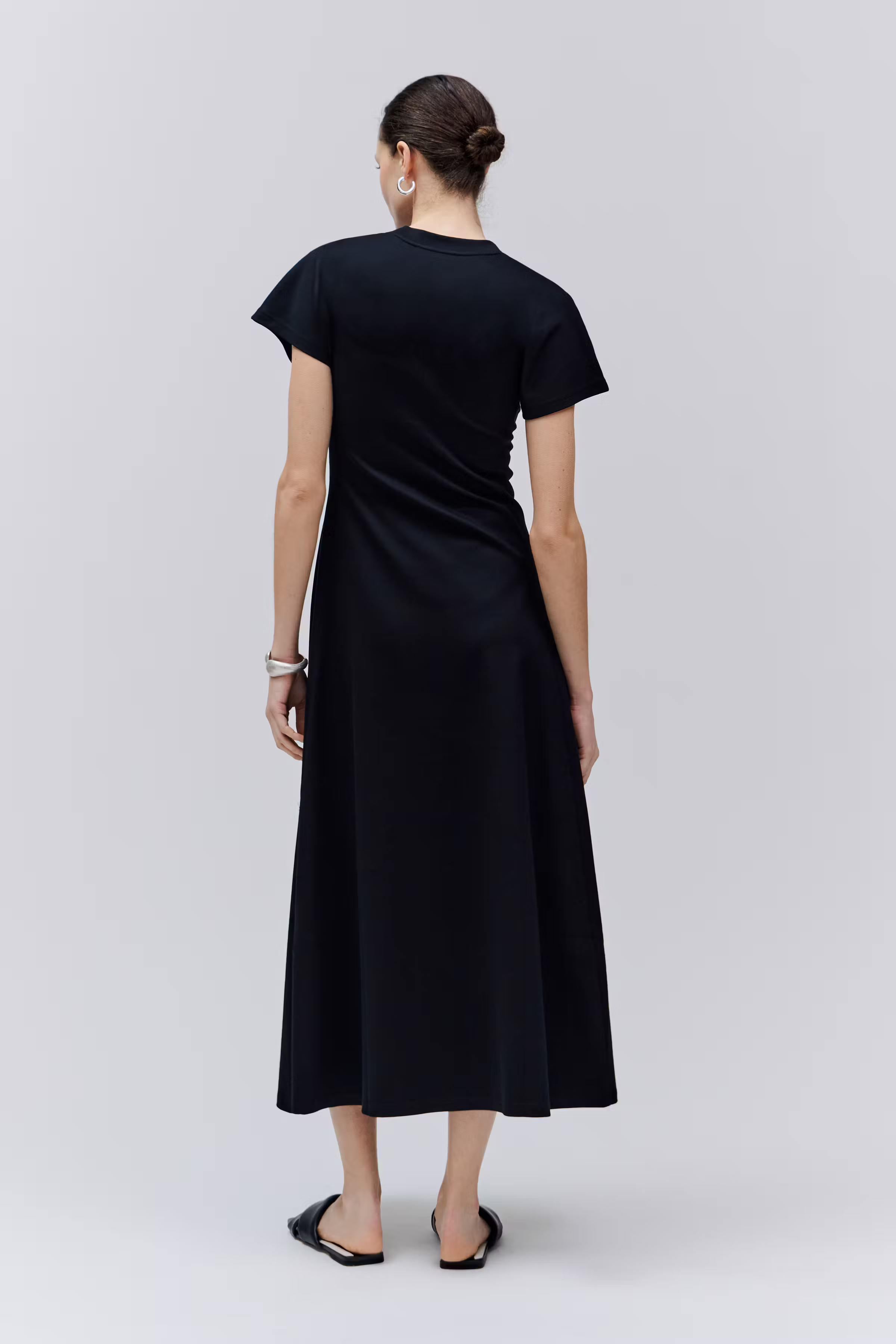 ONDYNE Kleid LOOKBOOK BACK 30600671-BK999