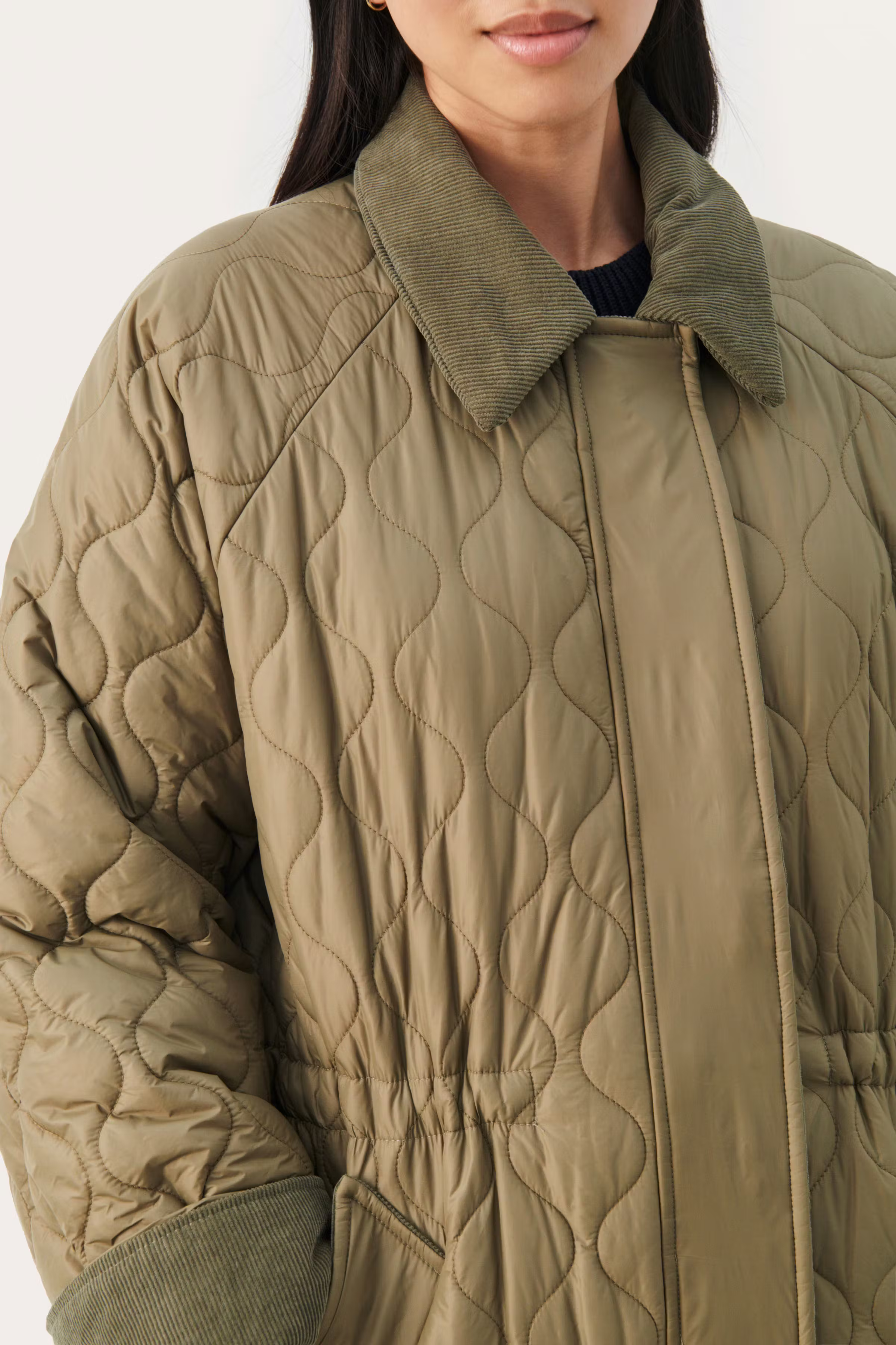 ElisaPW Mantel LOOKBOOK DETAIL 30308241-170517