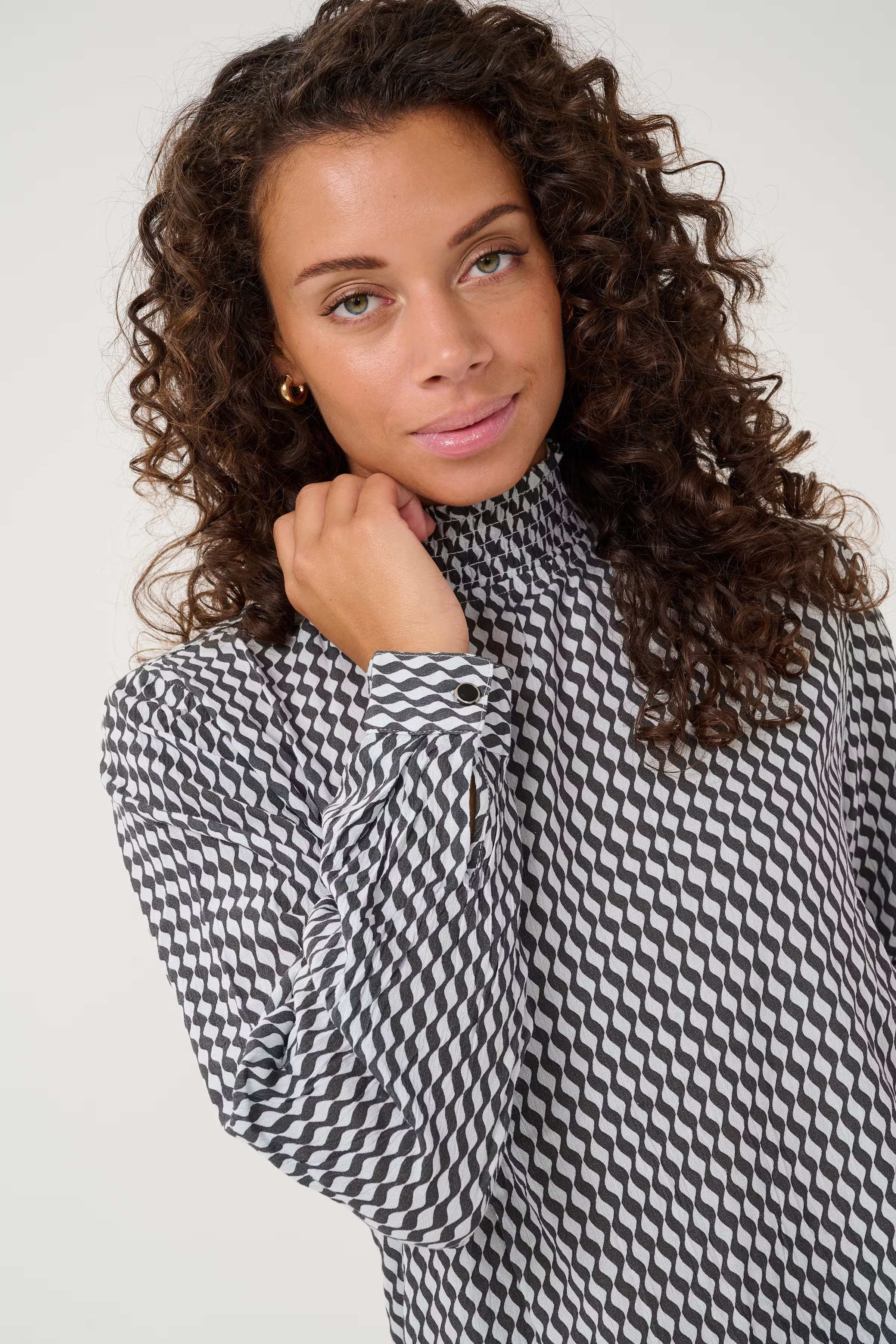 KAamber Bluse LOOKBOOK DETAIL 10508258-106474