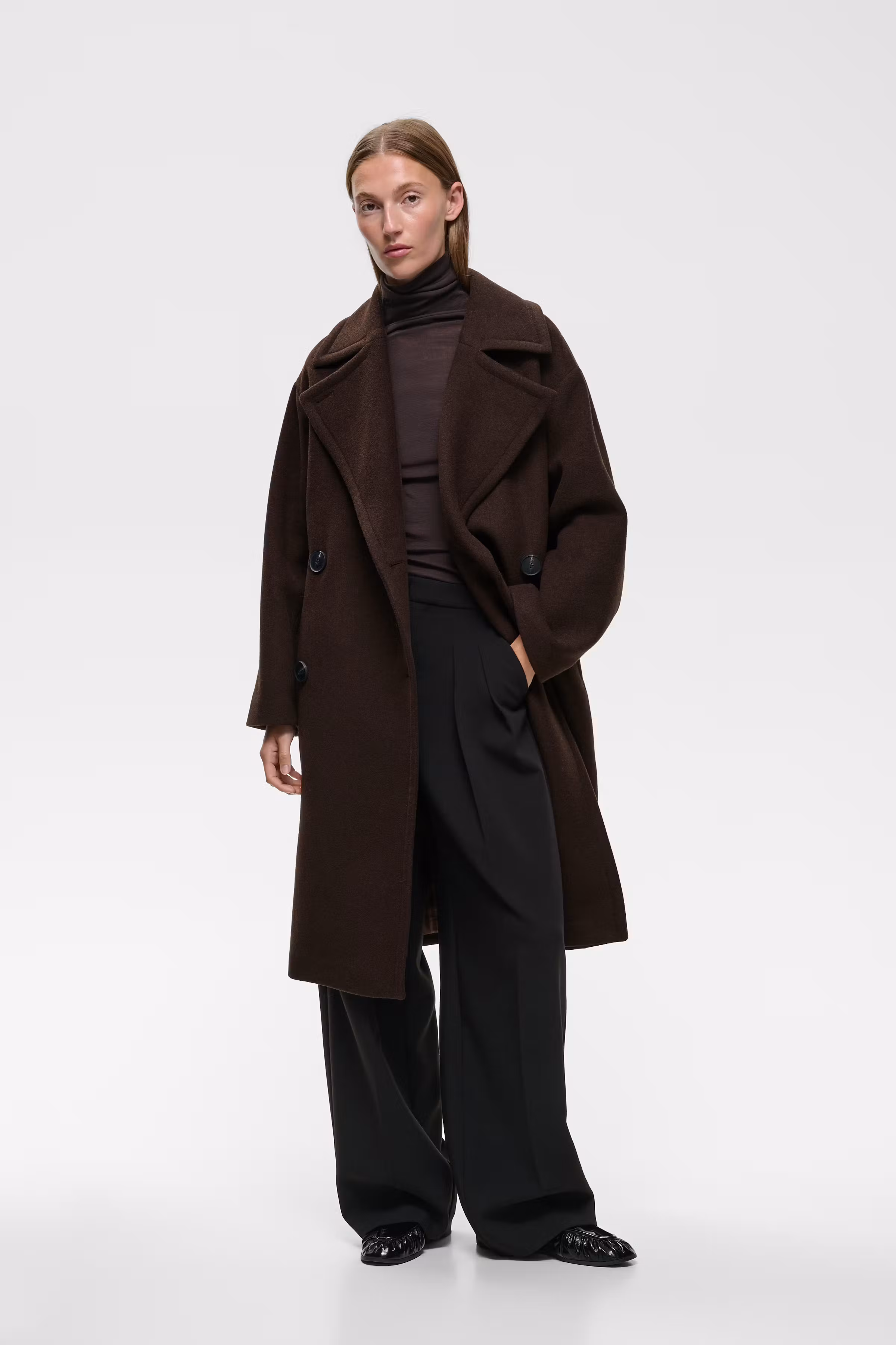 ZORAHIW Coat LOOKBOOK FRONT 30112647-191109