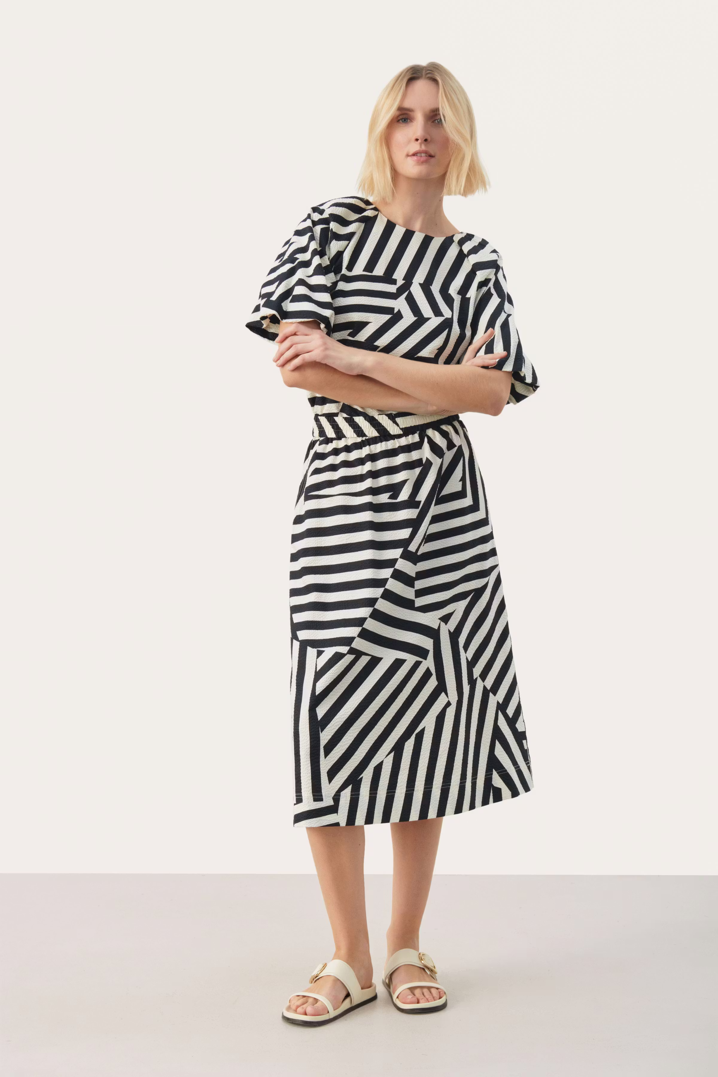 EmmelinePW Langer Rock LOOKBOOK FRONT 30308469-302748