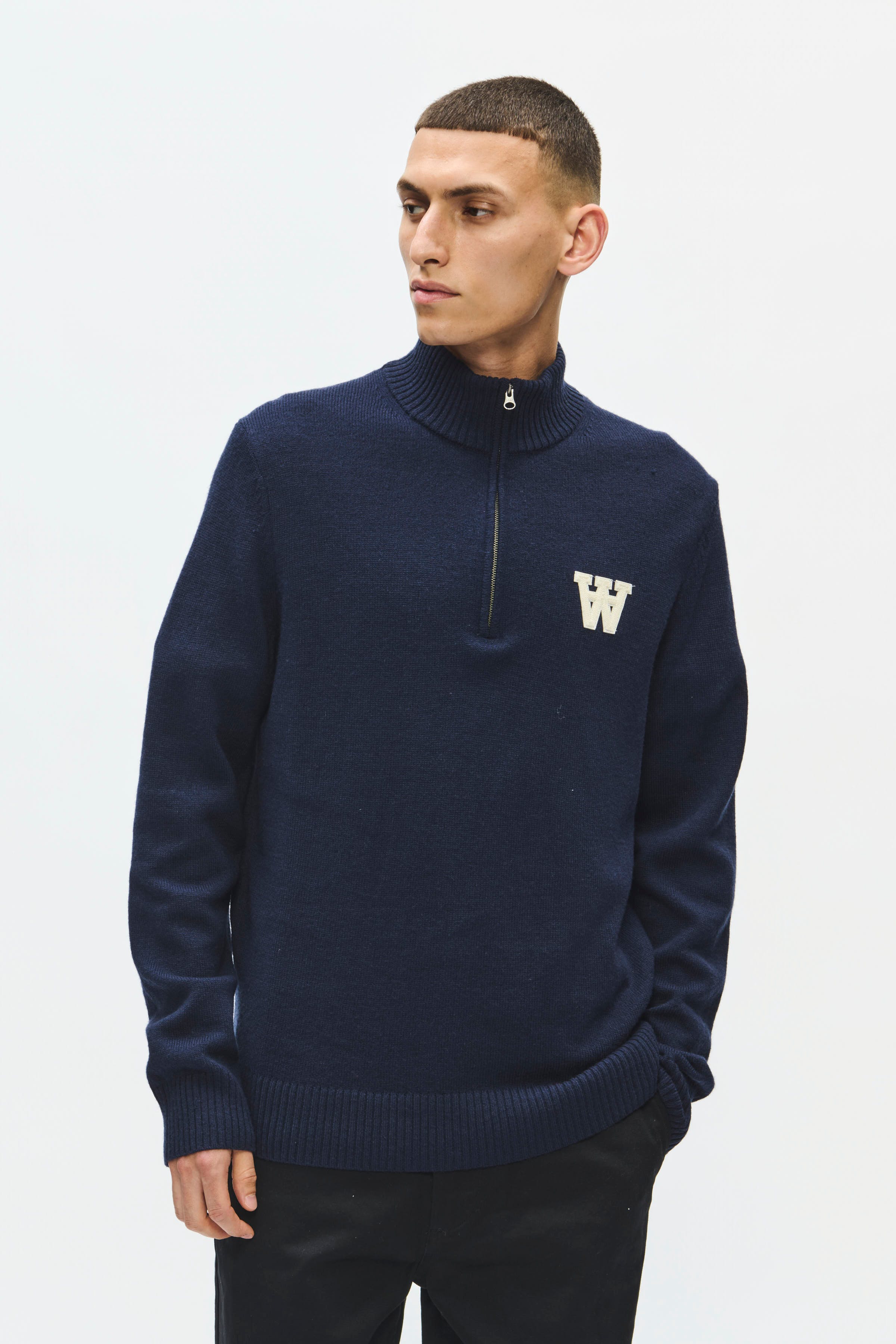 WWTay Sweatshirt LOOKBOOK FRONT 30251854-194011