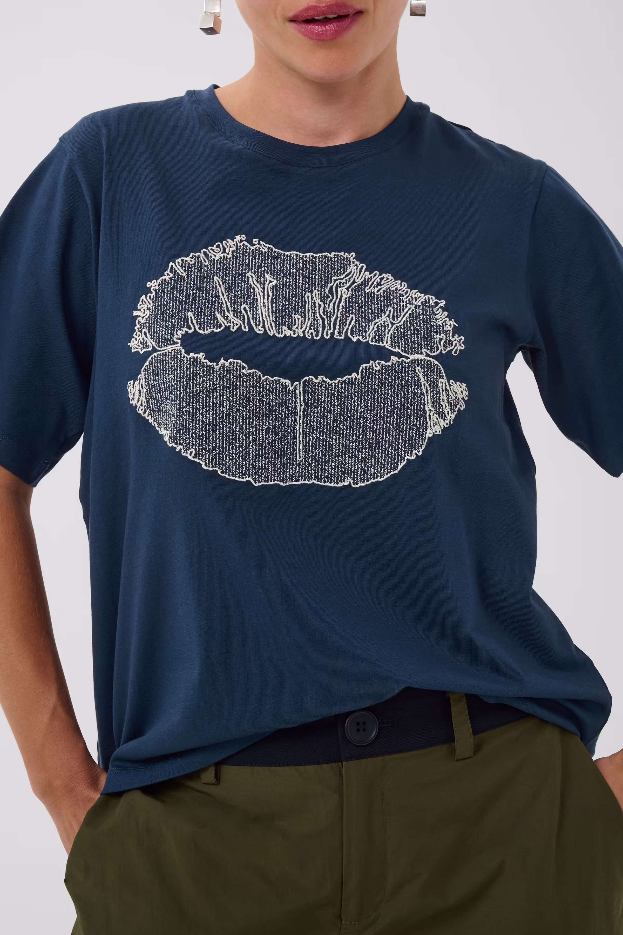 CUemba T-shirt LOOKBOOK DETAIL 50113286-194024