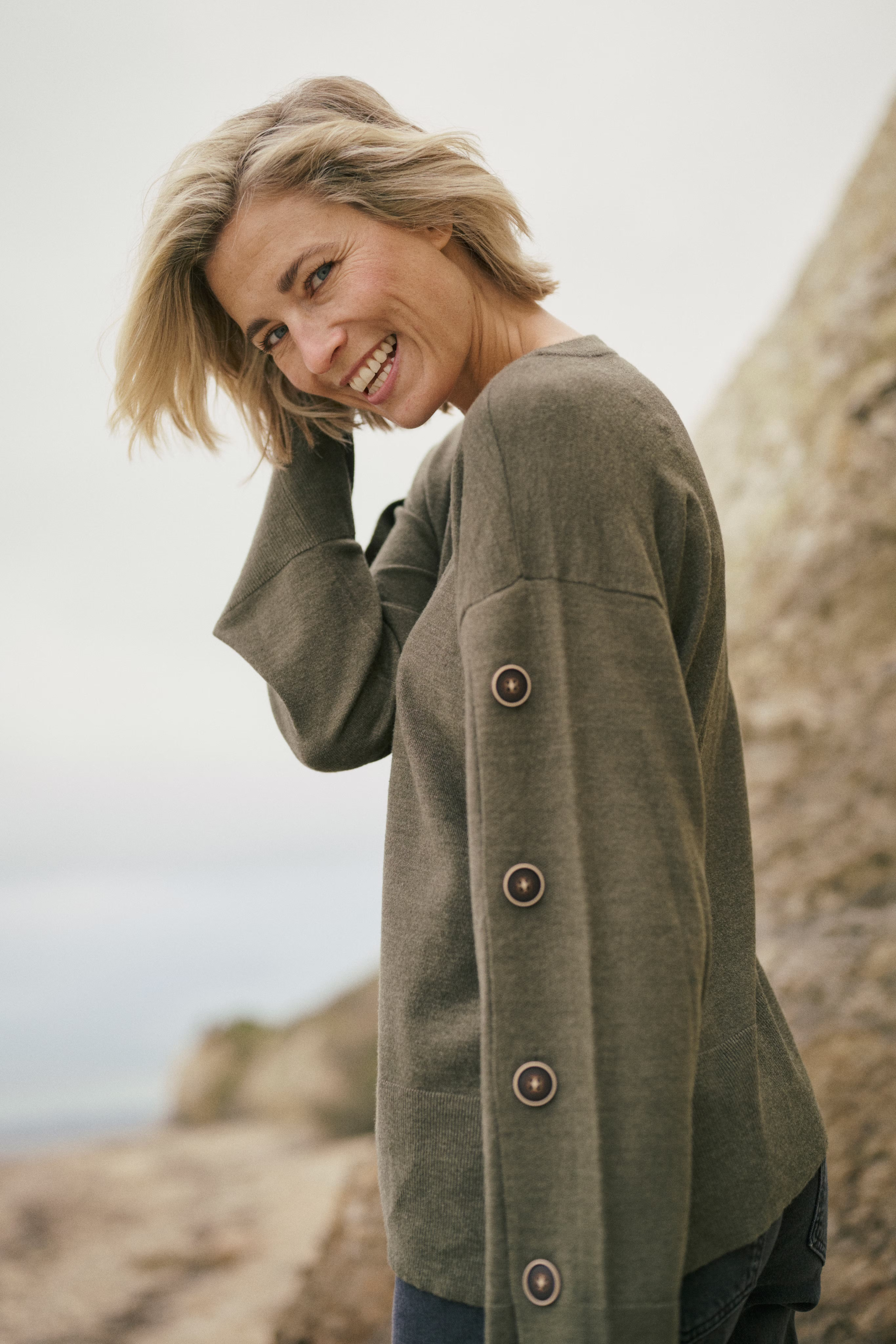 BPzenia Pullover LOCATION NONE 40200051-1905111