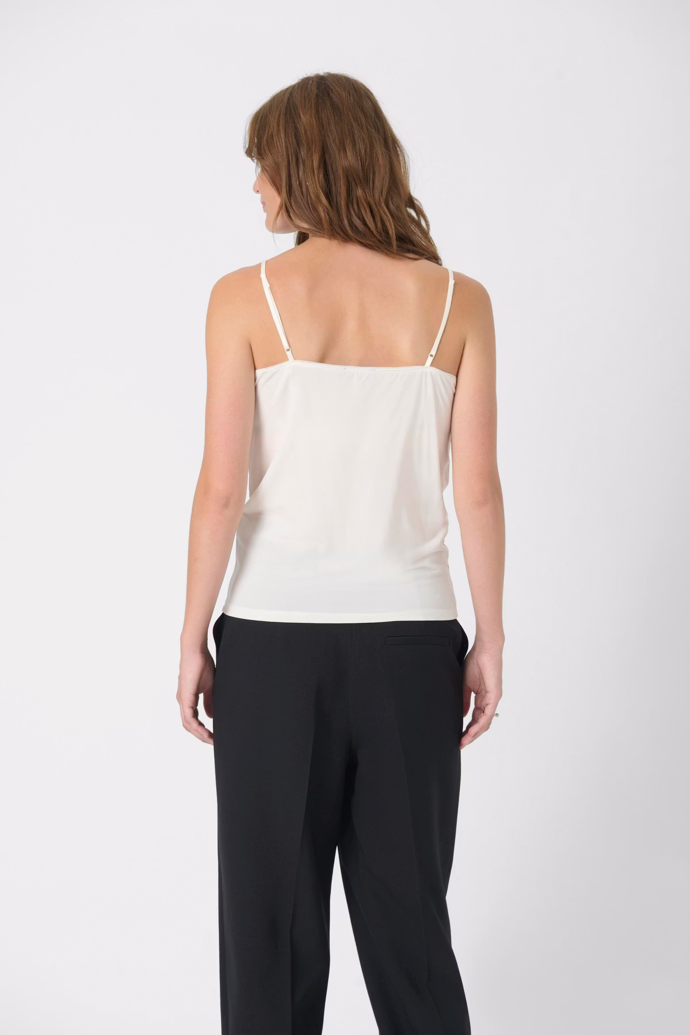 SLClara top LOOKBOOK BACK 30403547-40093