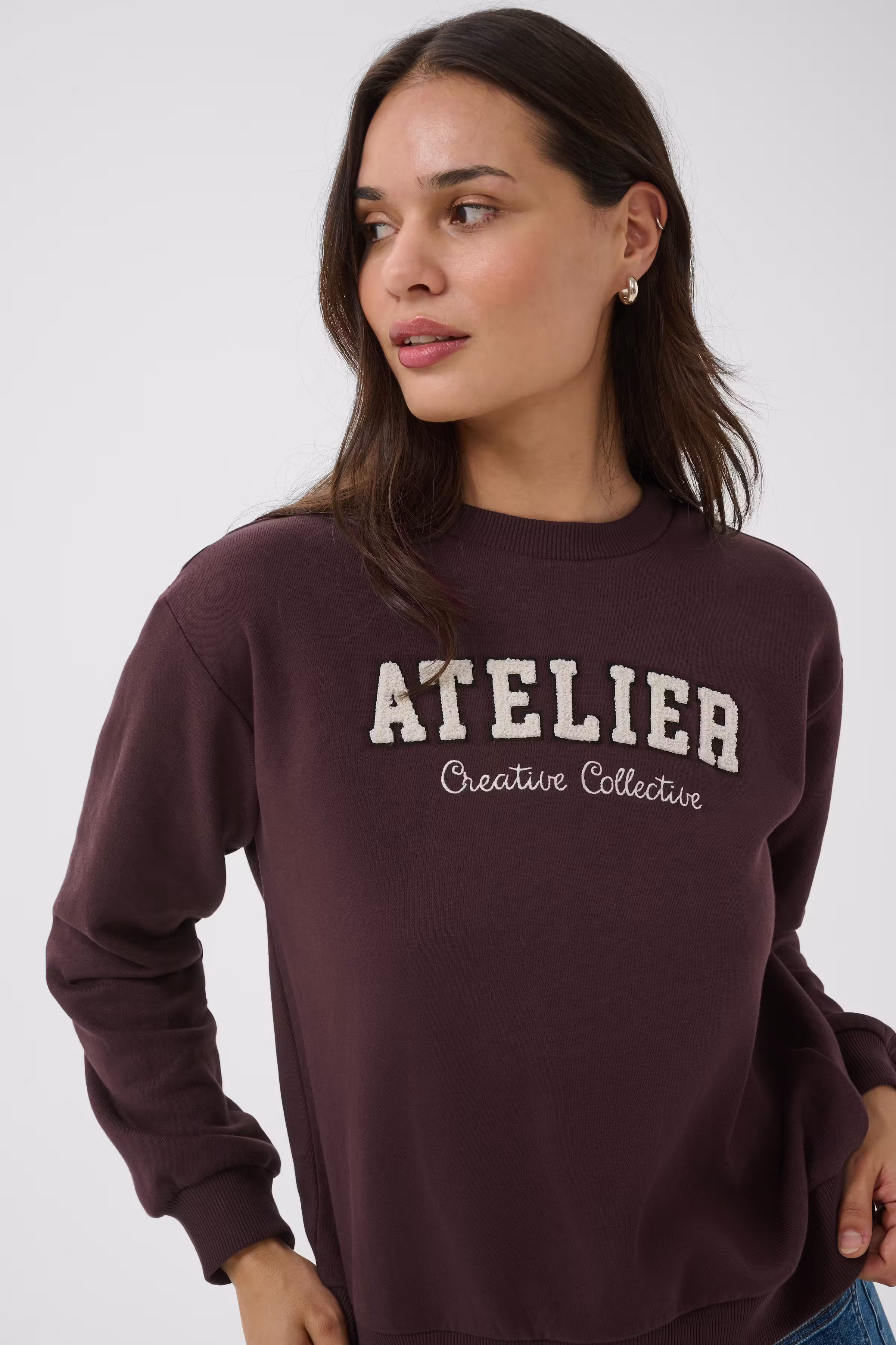 KAgisele Sweatshirt LOOKBOOK DETAIL 10512023-191619