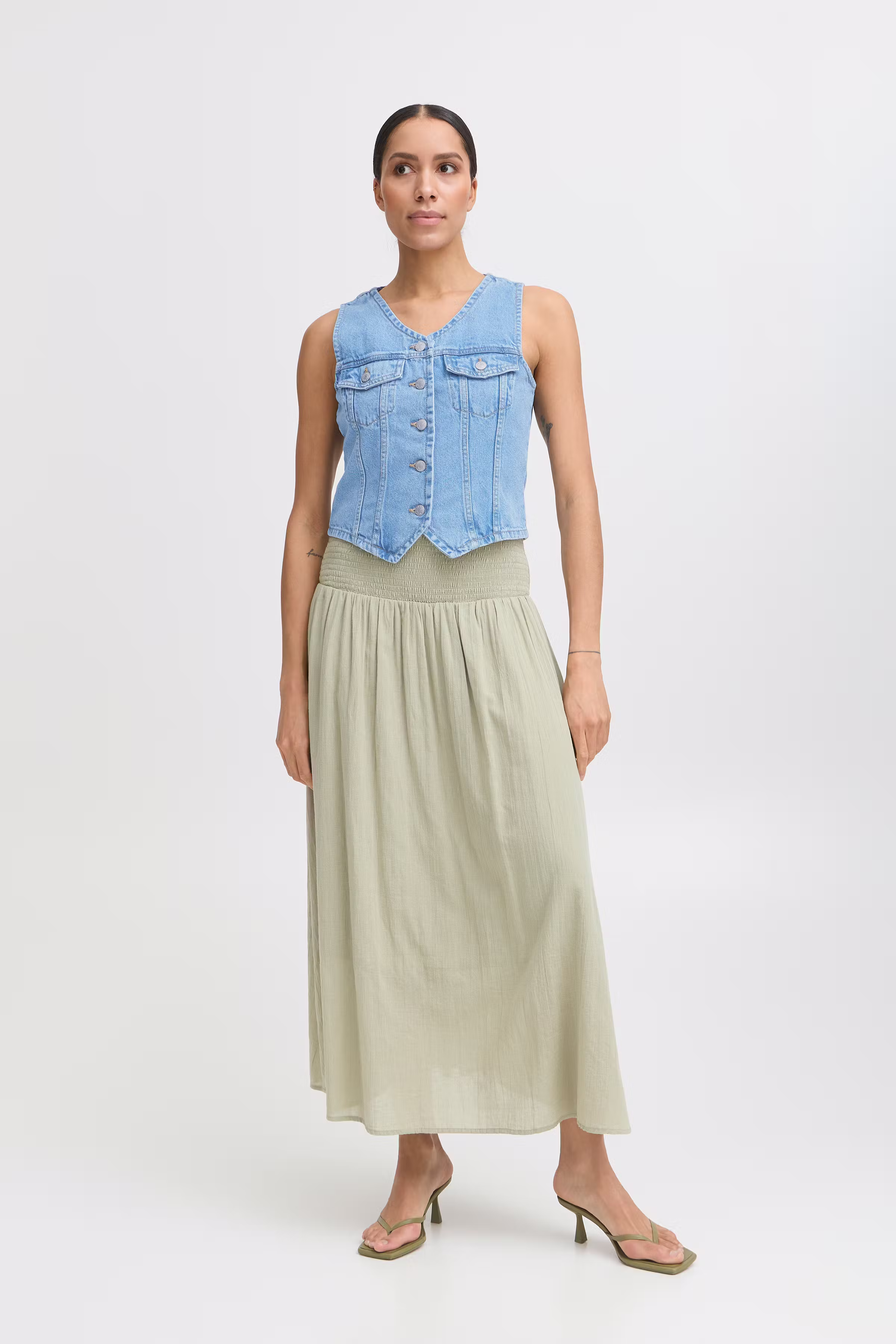 BYKALLIE Vest LOOKBOOK FRONT 20816755-200460