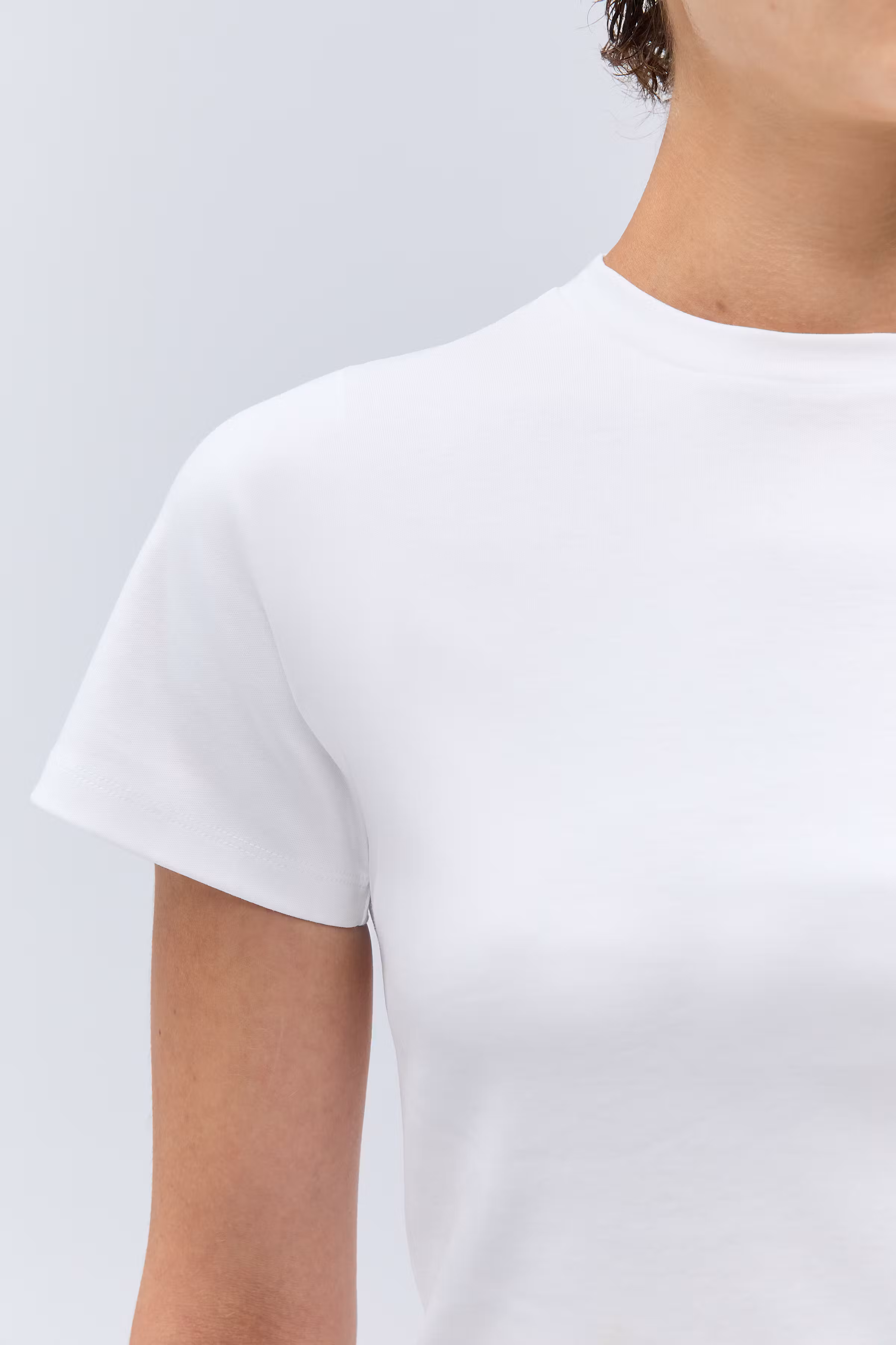 IOFeliciana Top LOOKBOOK DETAIL 30600085-WH001