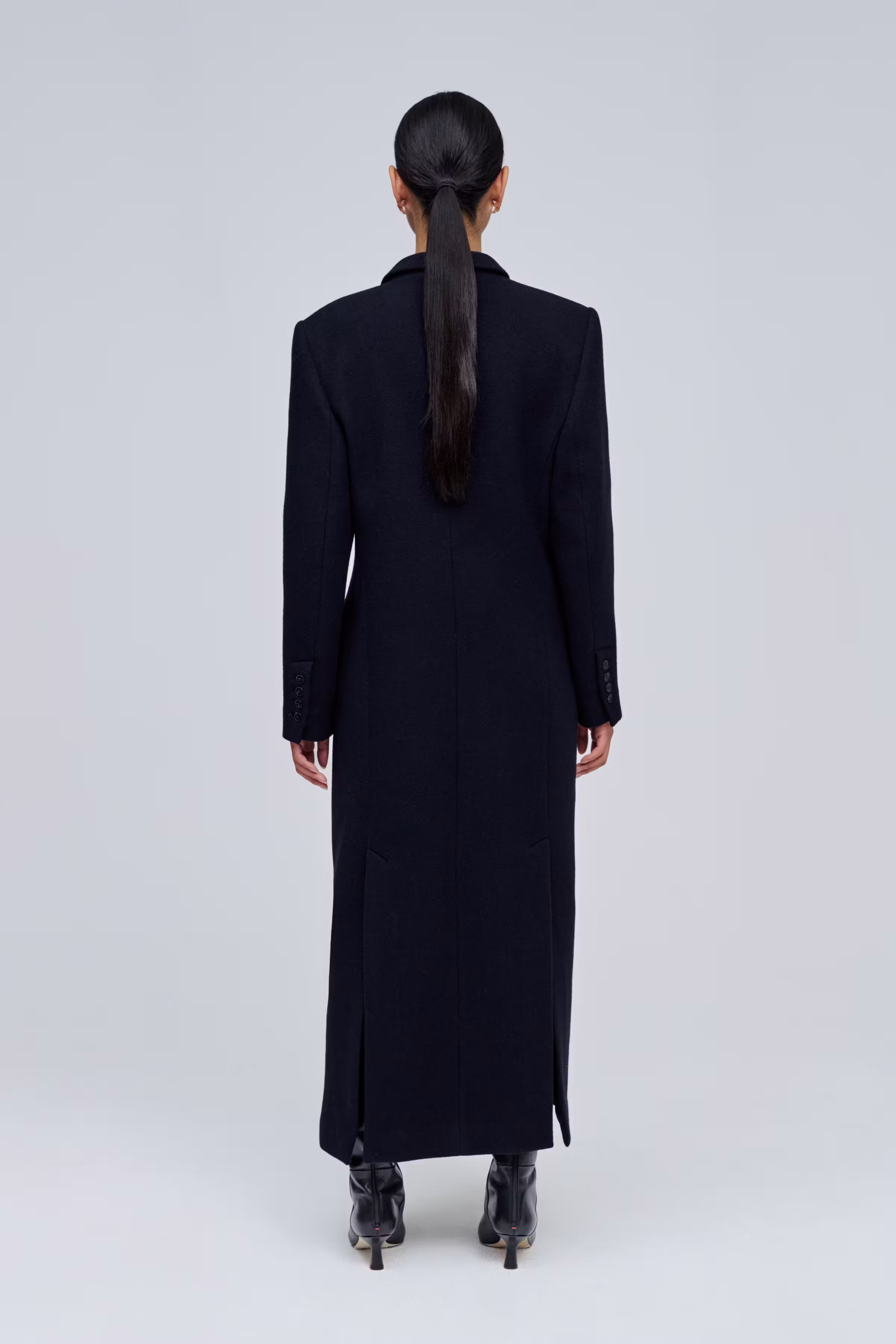 IOClio Coat LOOKBOOK BACK 30600047-BL900