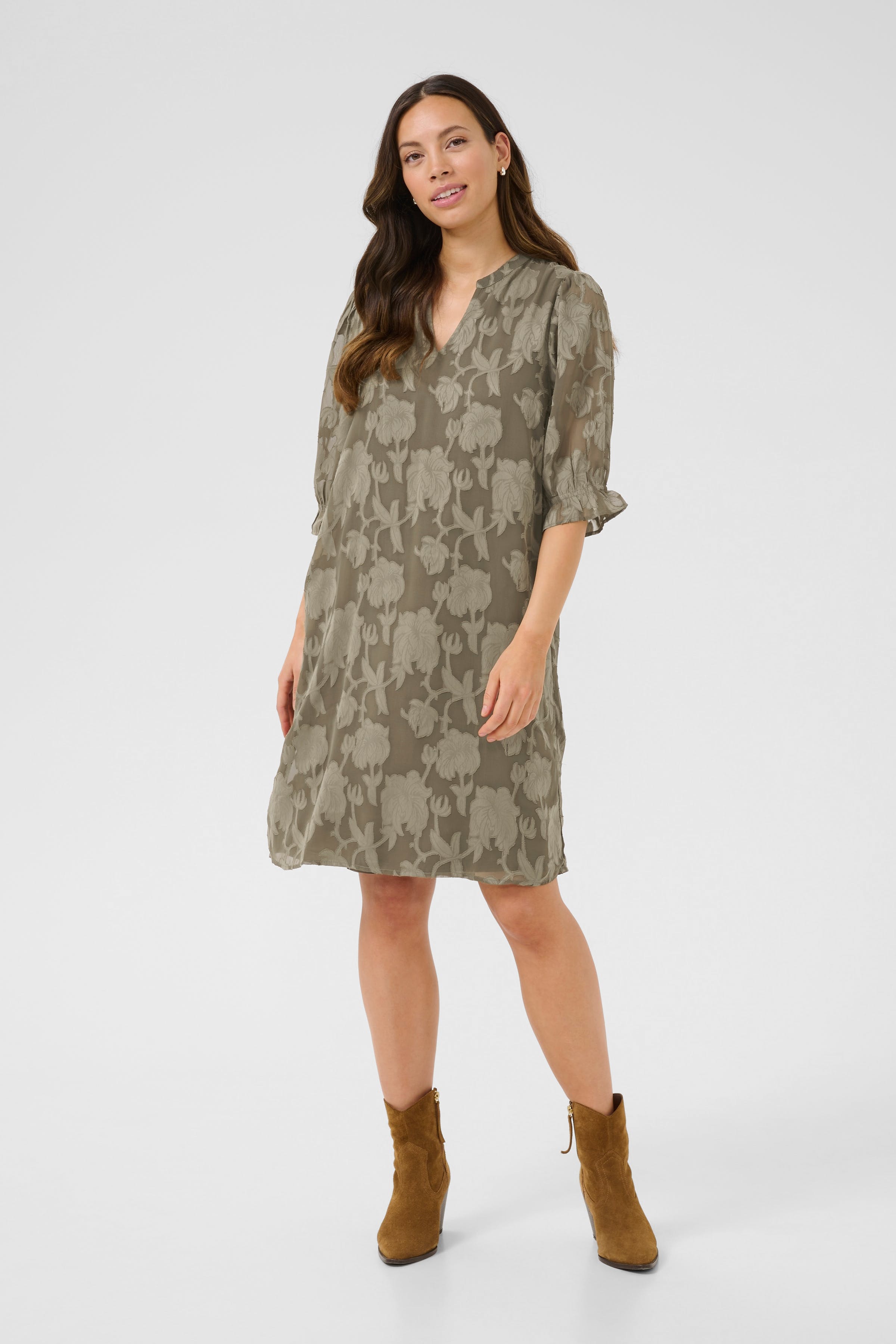 CRYana Kjole LOOKBOOK FRONT 10613286-190820