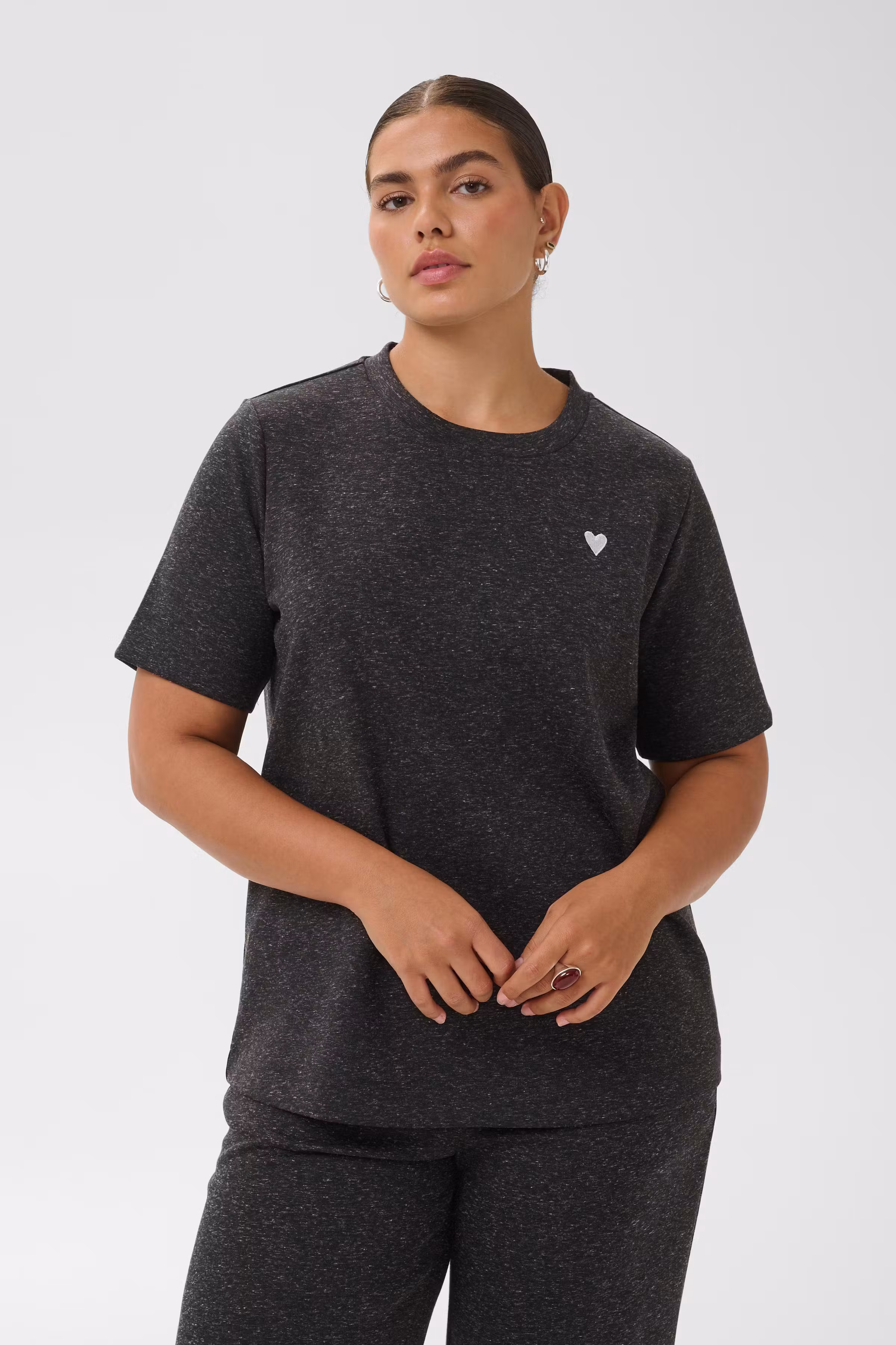 KClucy T-shirt LOOKBOOK FRONT 10584550-1000126