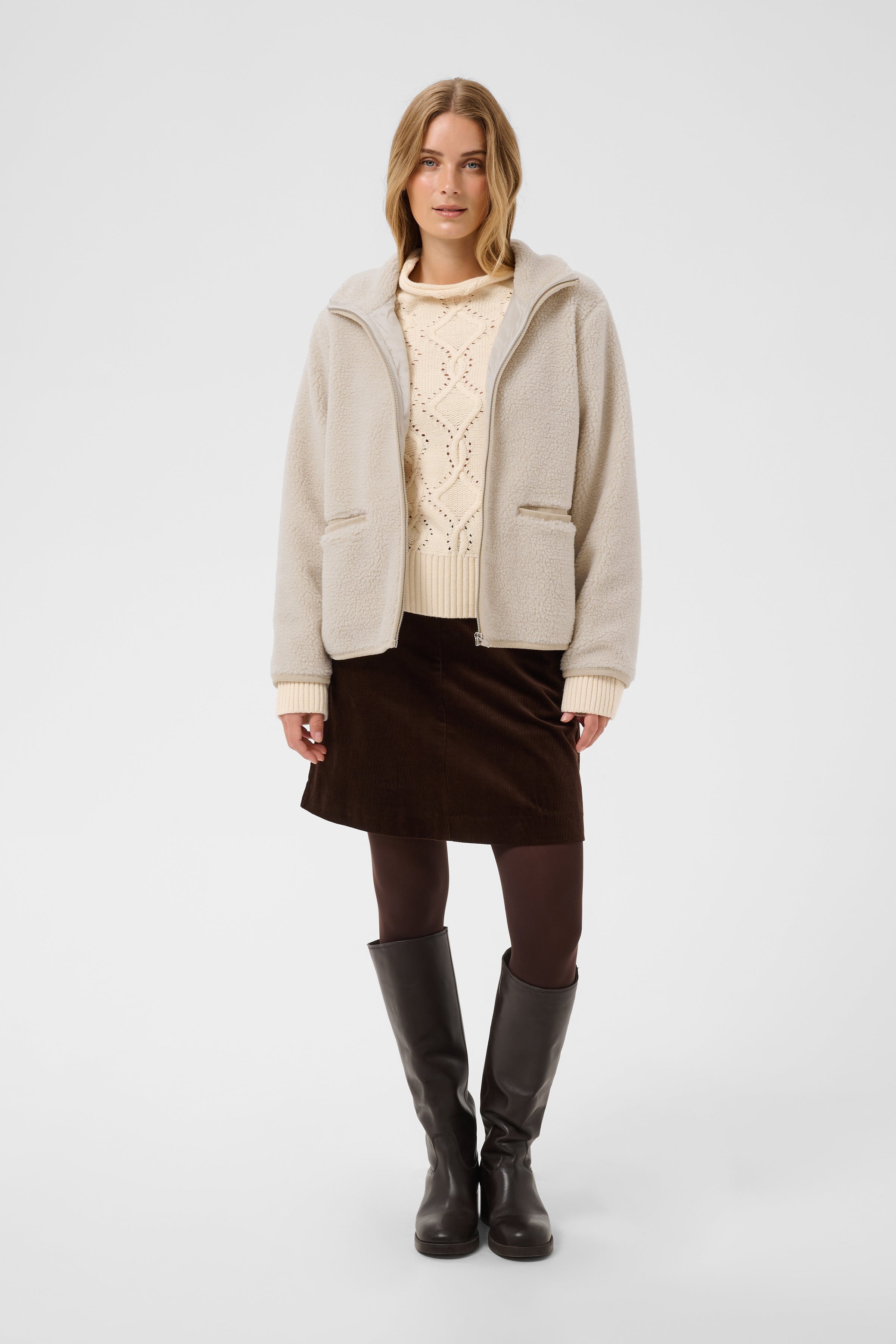 CatharinaPW Ytterplagg LOOKBOOK FRONT 30310630-130401