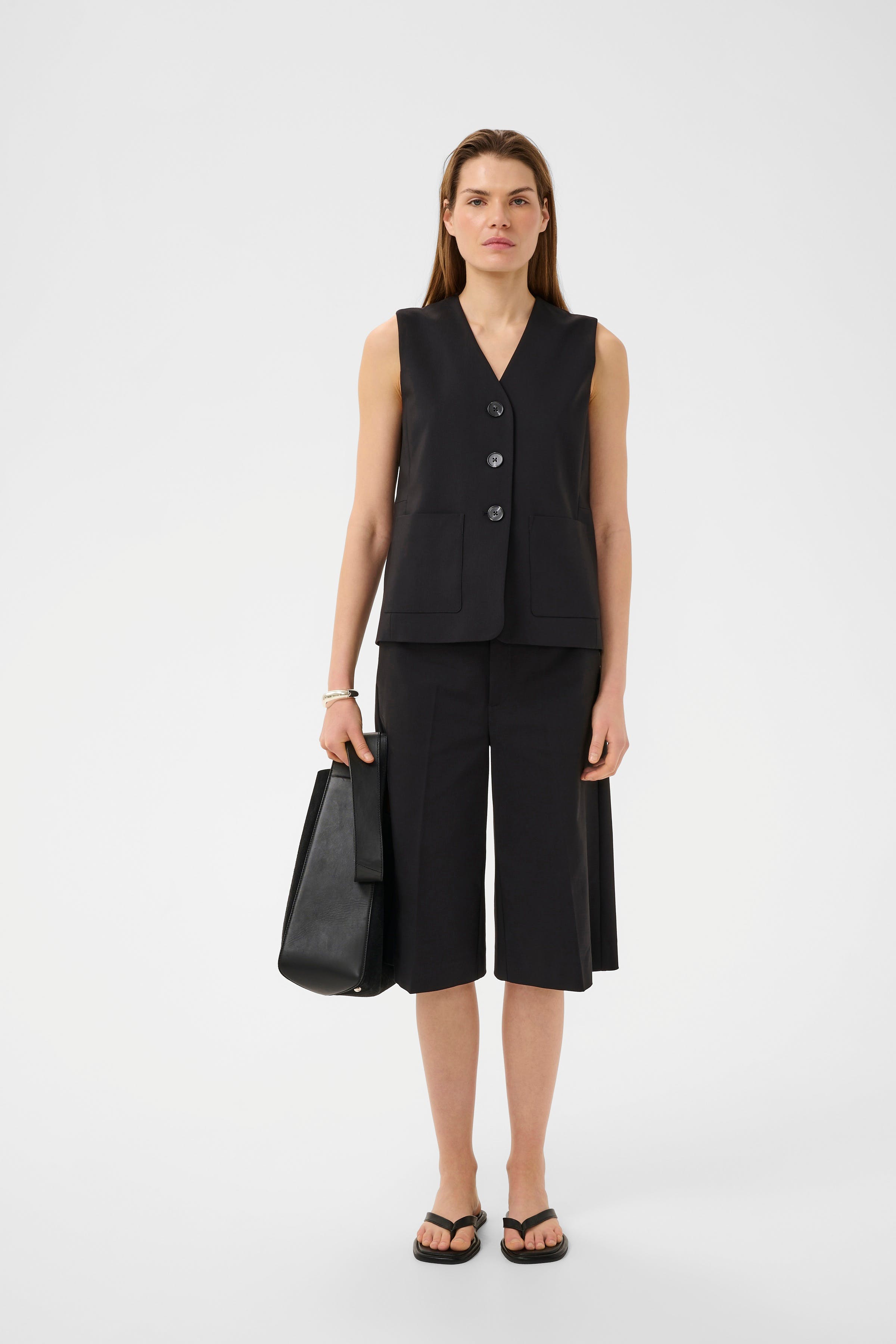 ZELLAIW Shorts LOOKBOOK FRONT 30112628-194008