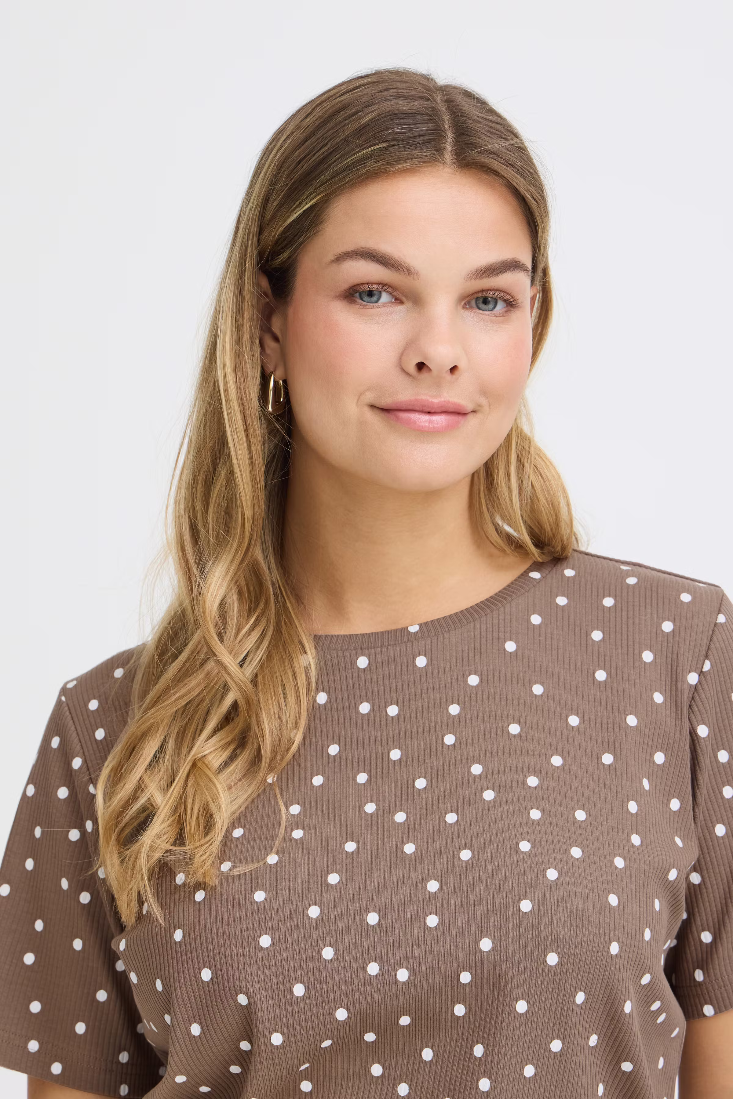 FRTESS T-shirt LOOKBOOK DETAIL 20617902-900010608