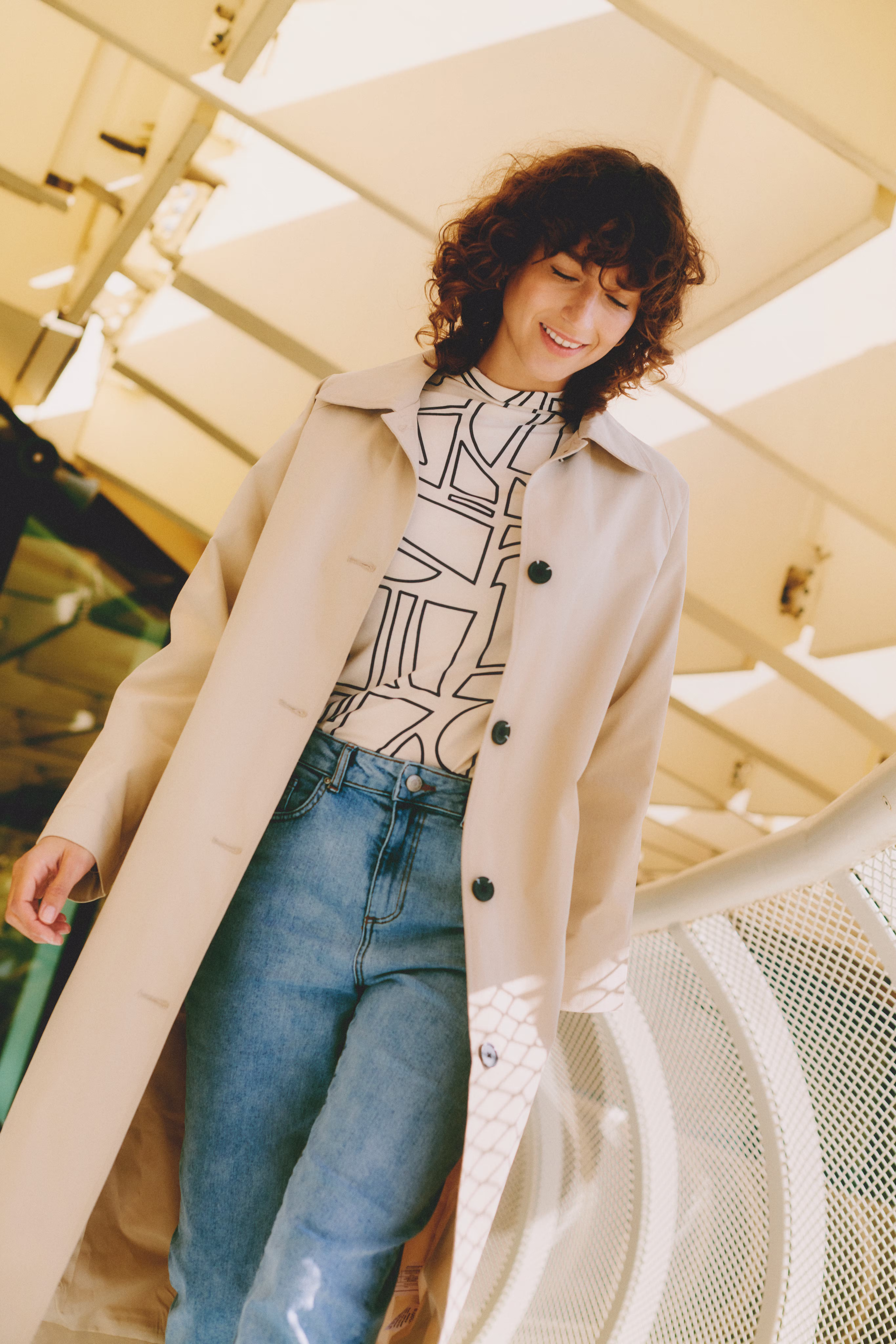 BYAMONA Mantel LOCATION NONE 20816080-151304