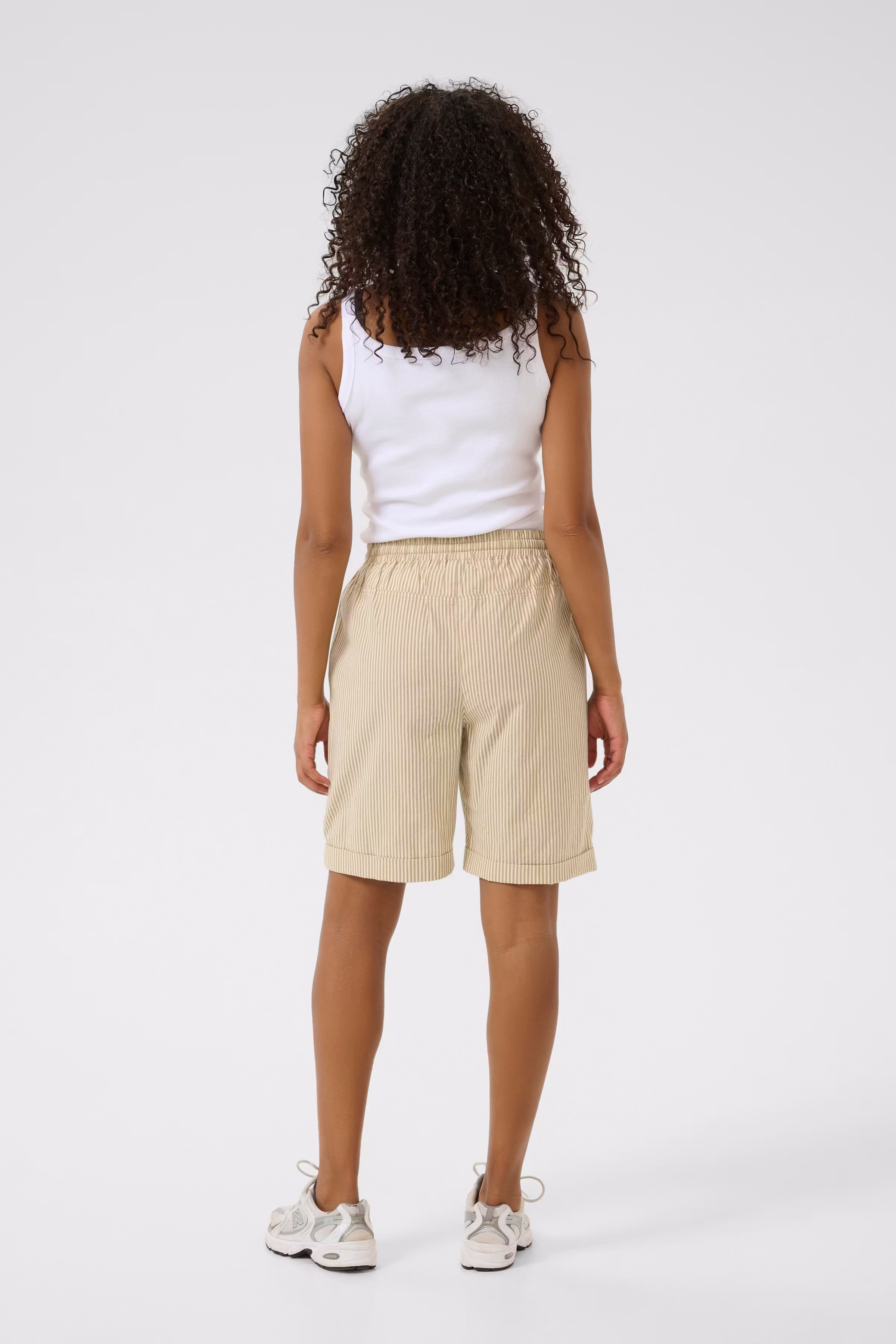 KAnaya Shorts LOOKBOOK BACK 10509008-107706