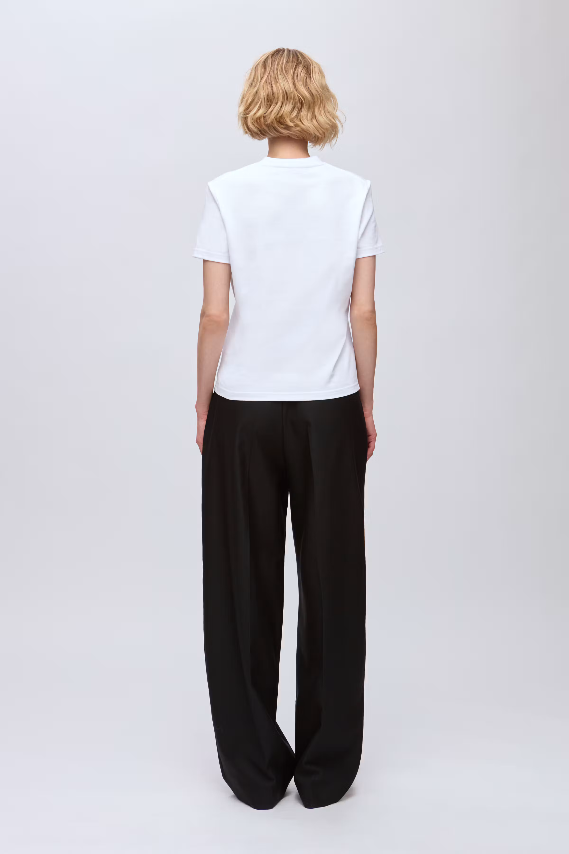 IOFenix T-shirt LOOKBOOK BACK 30600108-WH001