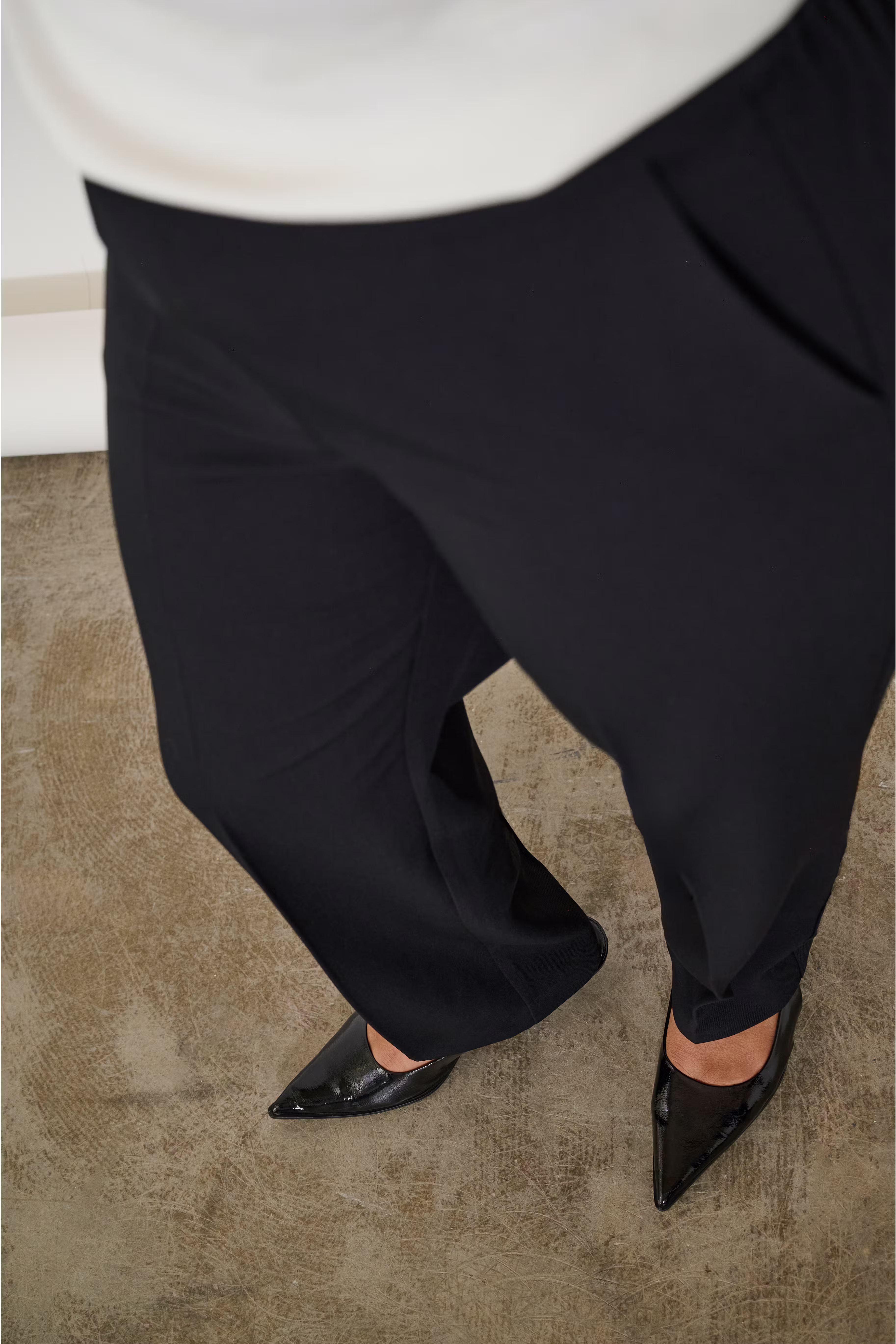 KCsakira Hose LOCATION NONE 10581088-100121