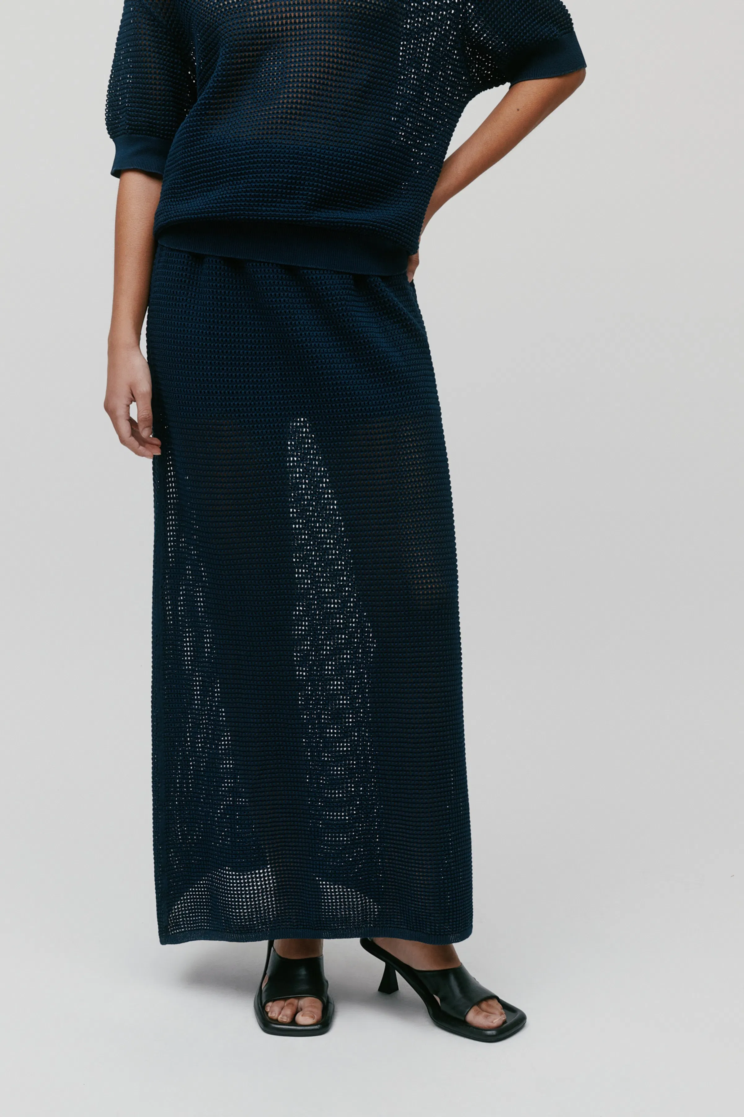 IOFABRIZIA Kjol LOOKBOOK FRONT 30600504-BL900