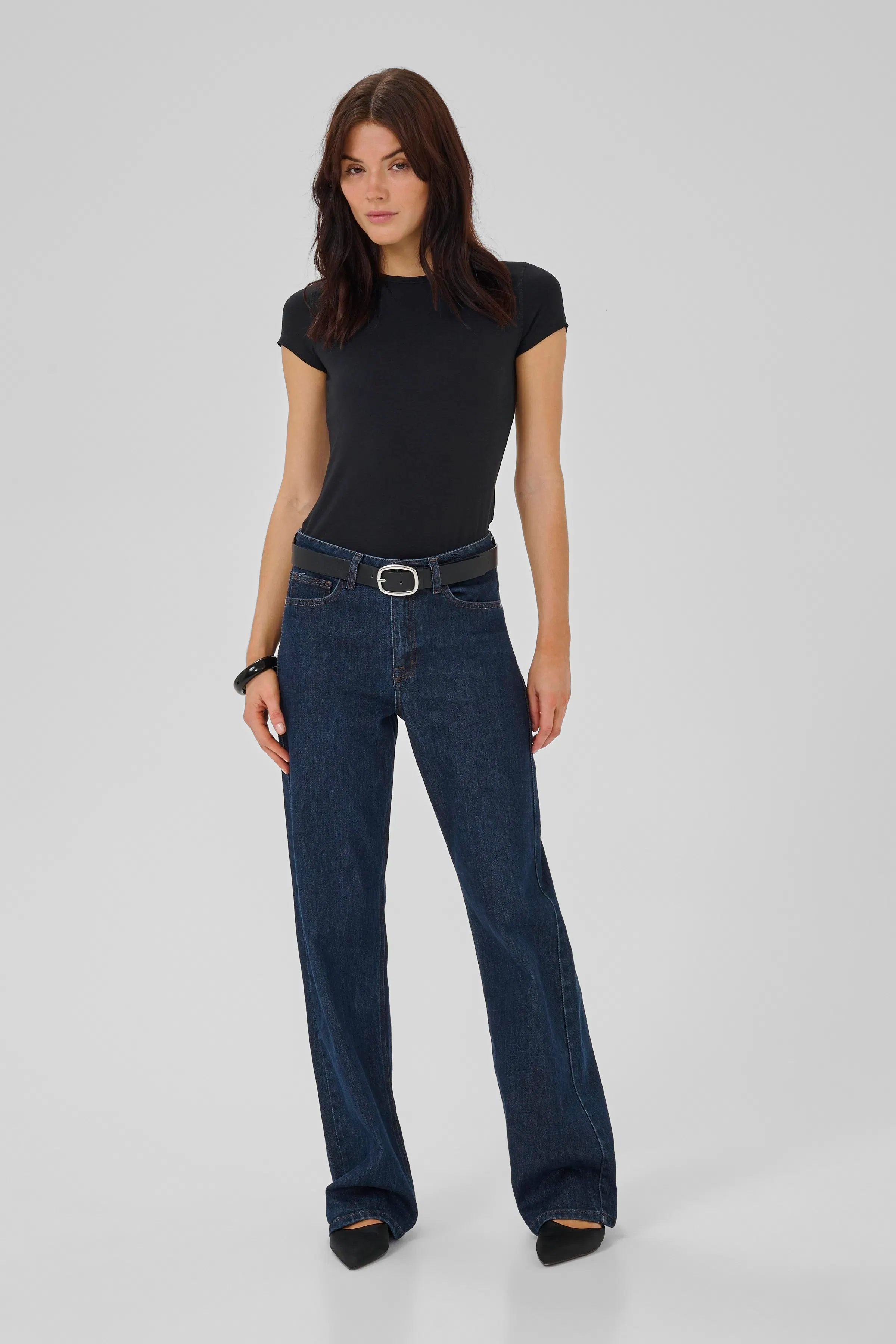16 THE MODAL TEE LOOKBOOK FRONT 10703596-100031