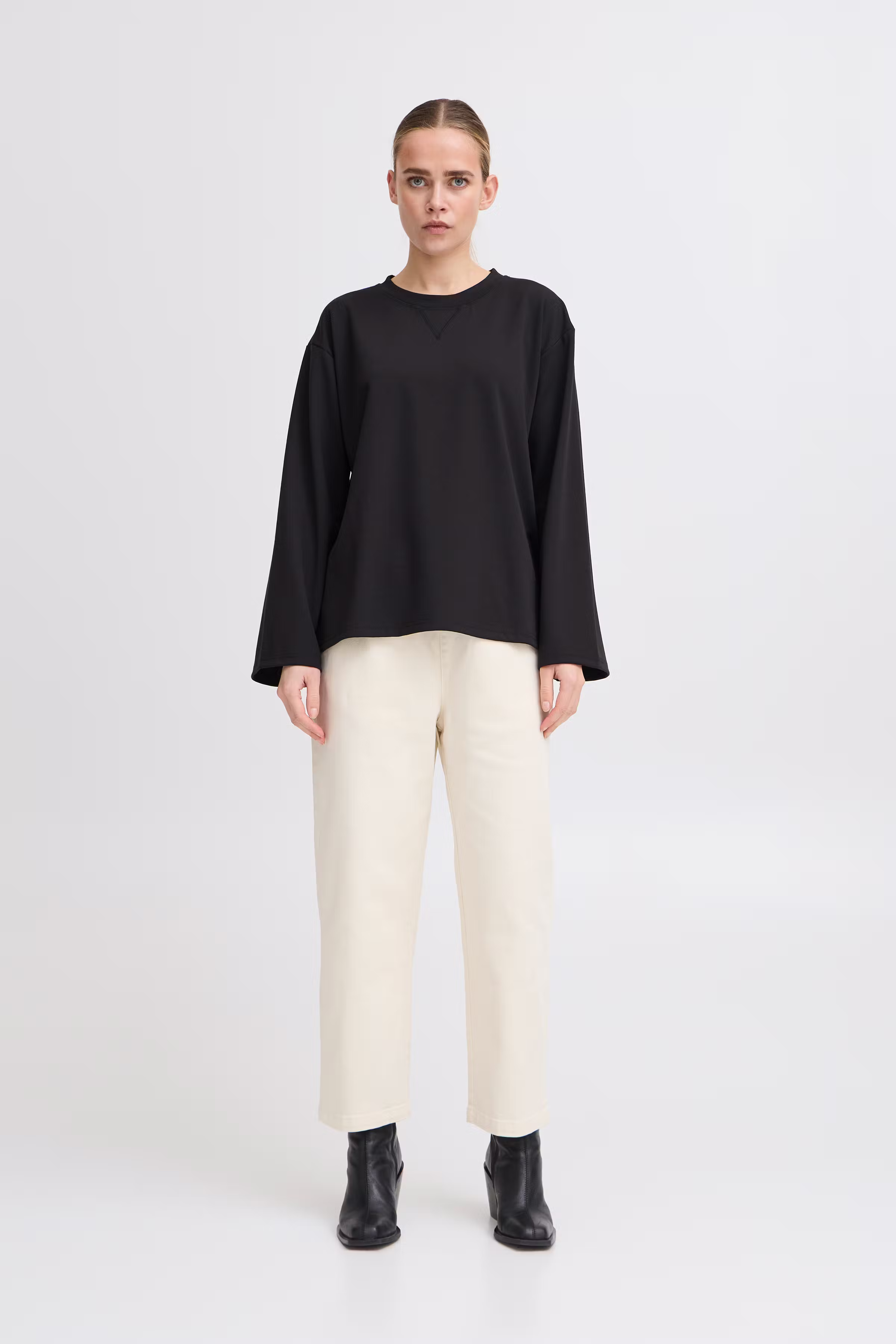 IHKALA T-shirt LOOKBOOK FRONT 20122673-194008