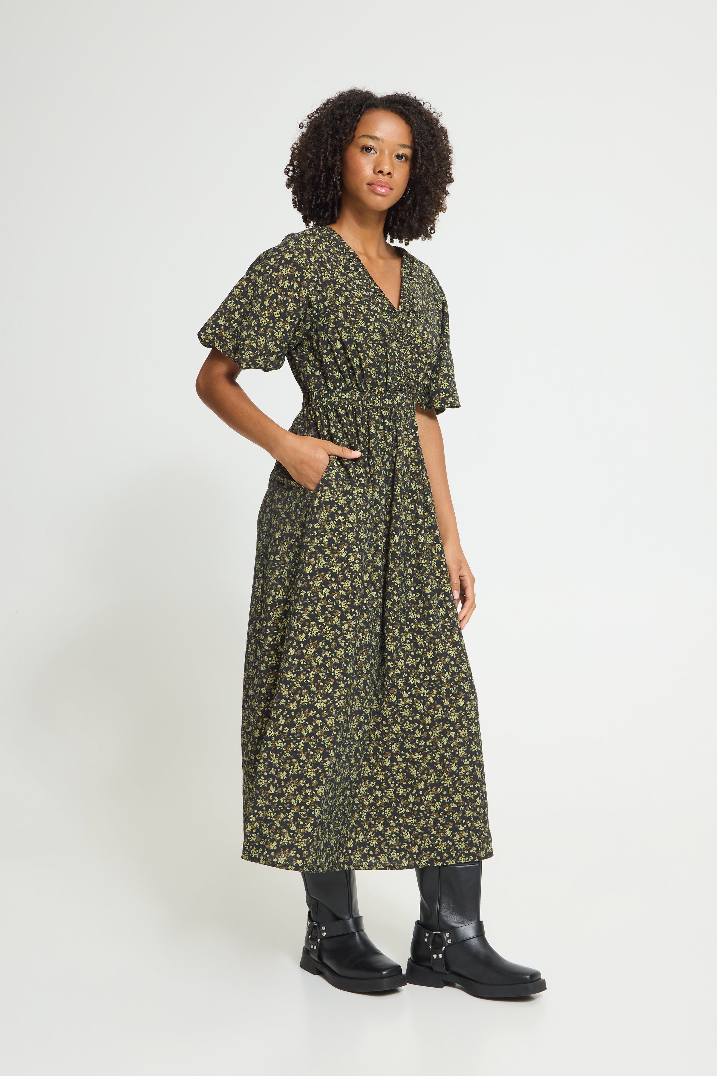 IHGILVIS Robe LOOKBOOK FRONT 20126697-900012285