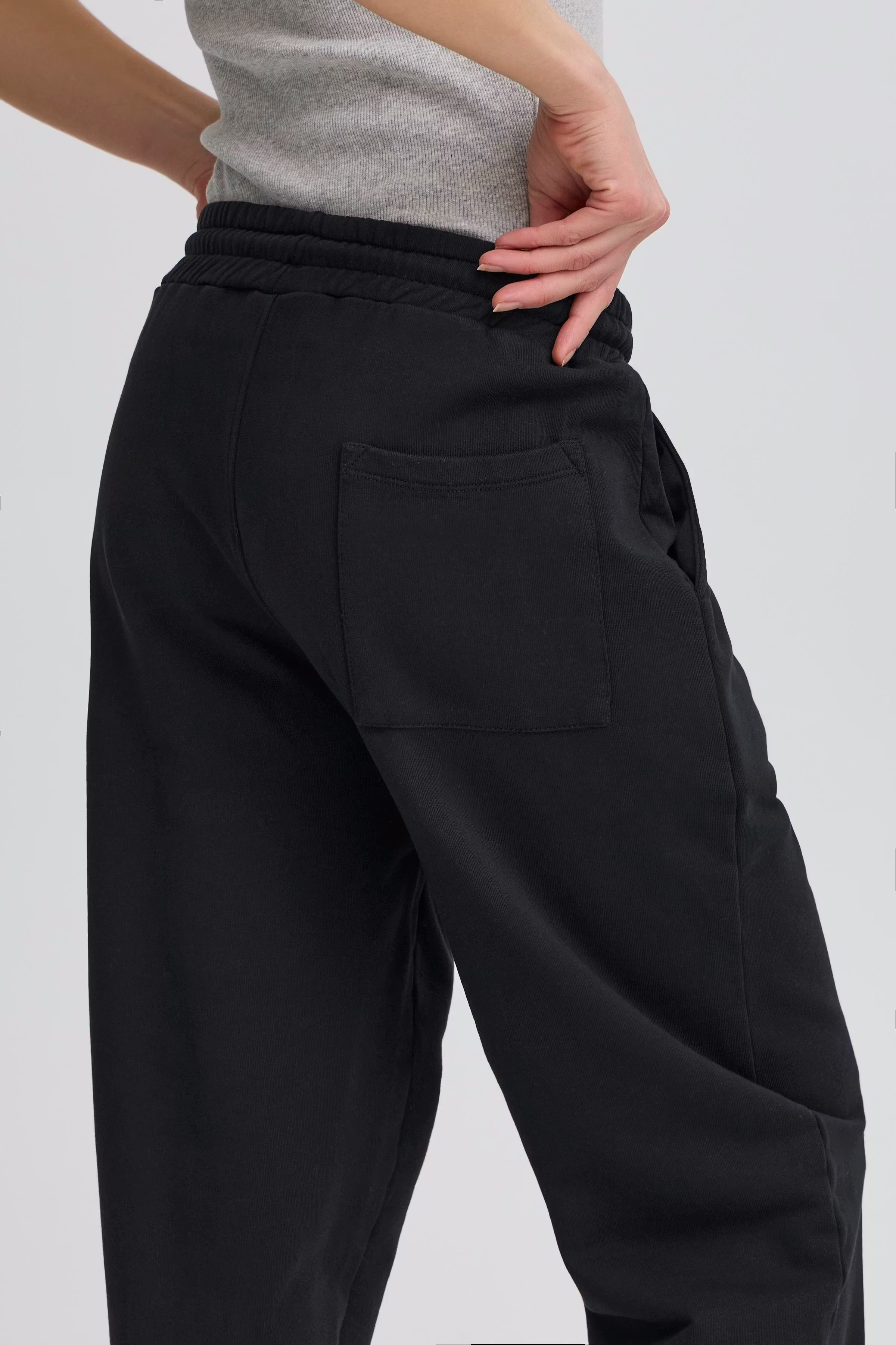 BASAVONA Trousers LOOKBOOK DETAIL 50405149-204005