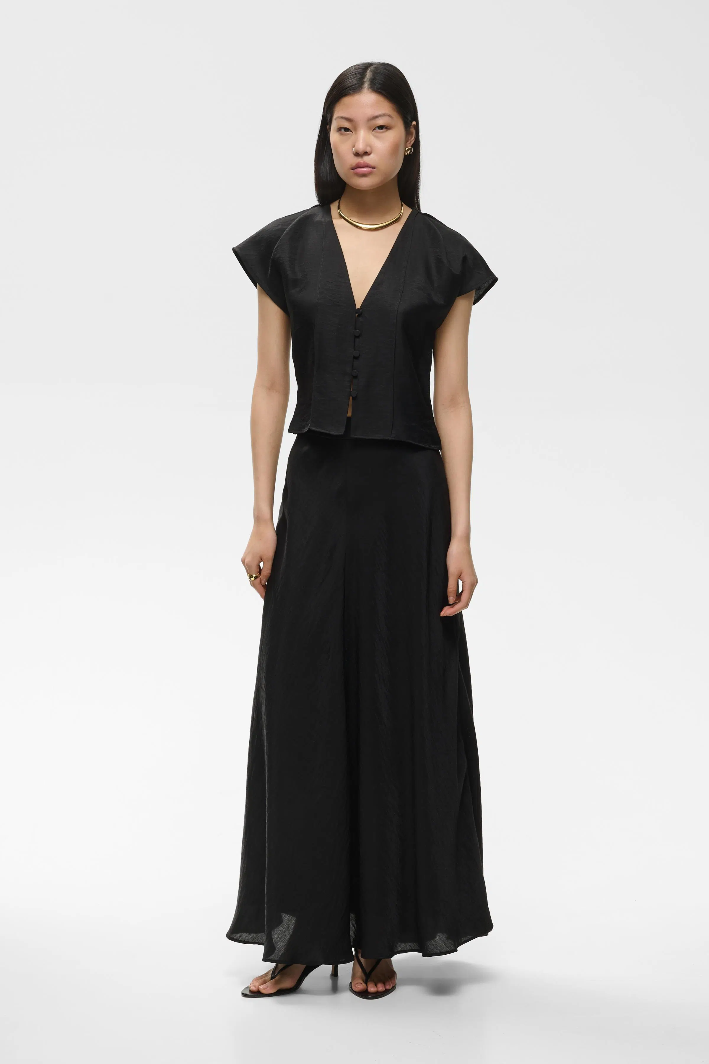IOTABITHA Blouse LOOKBOOK FRONT 30600578-BK999