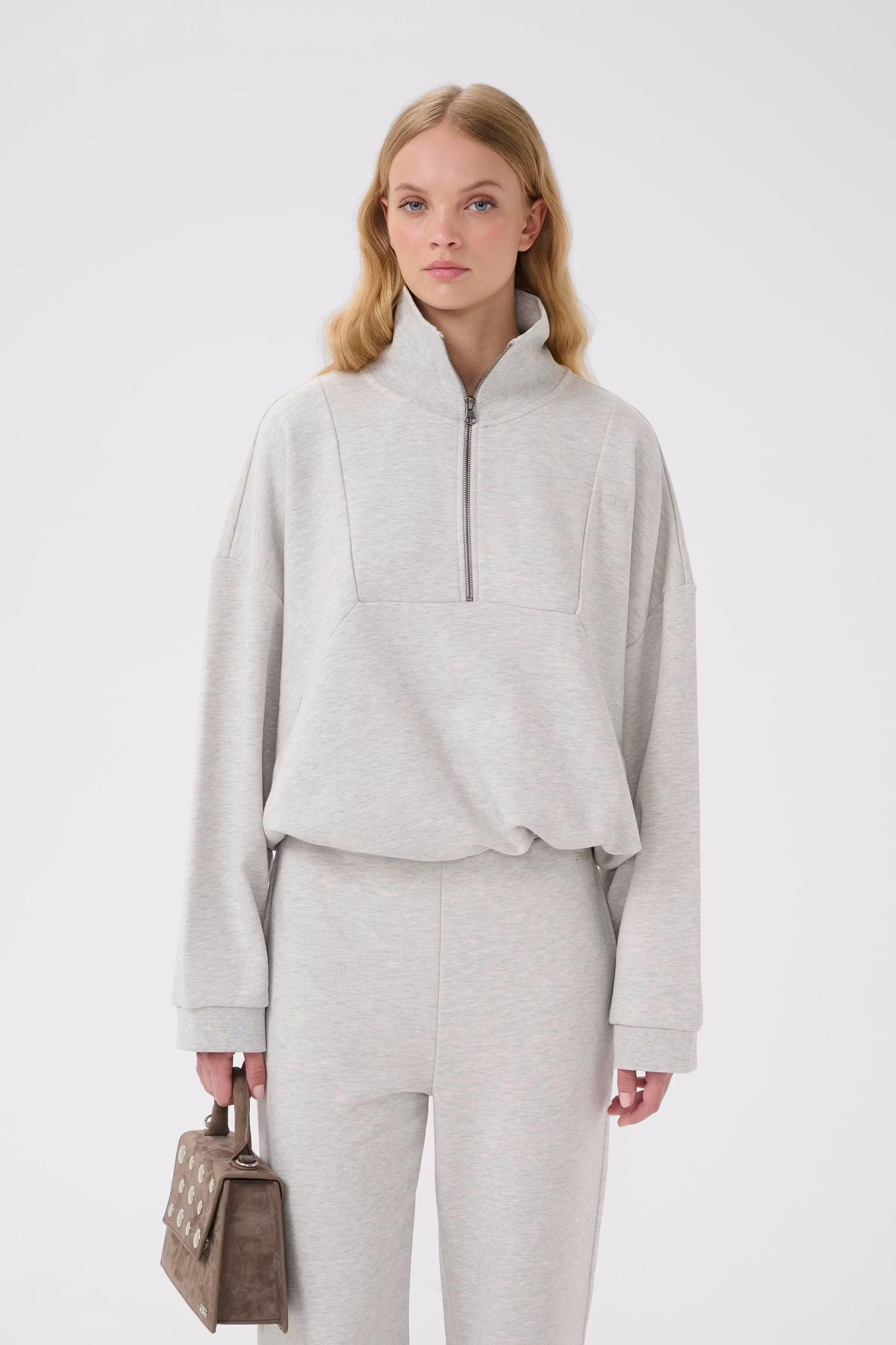 GZnormi Sweatshirt LOOKBOOK FRONT 10910978-108958