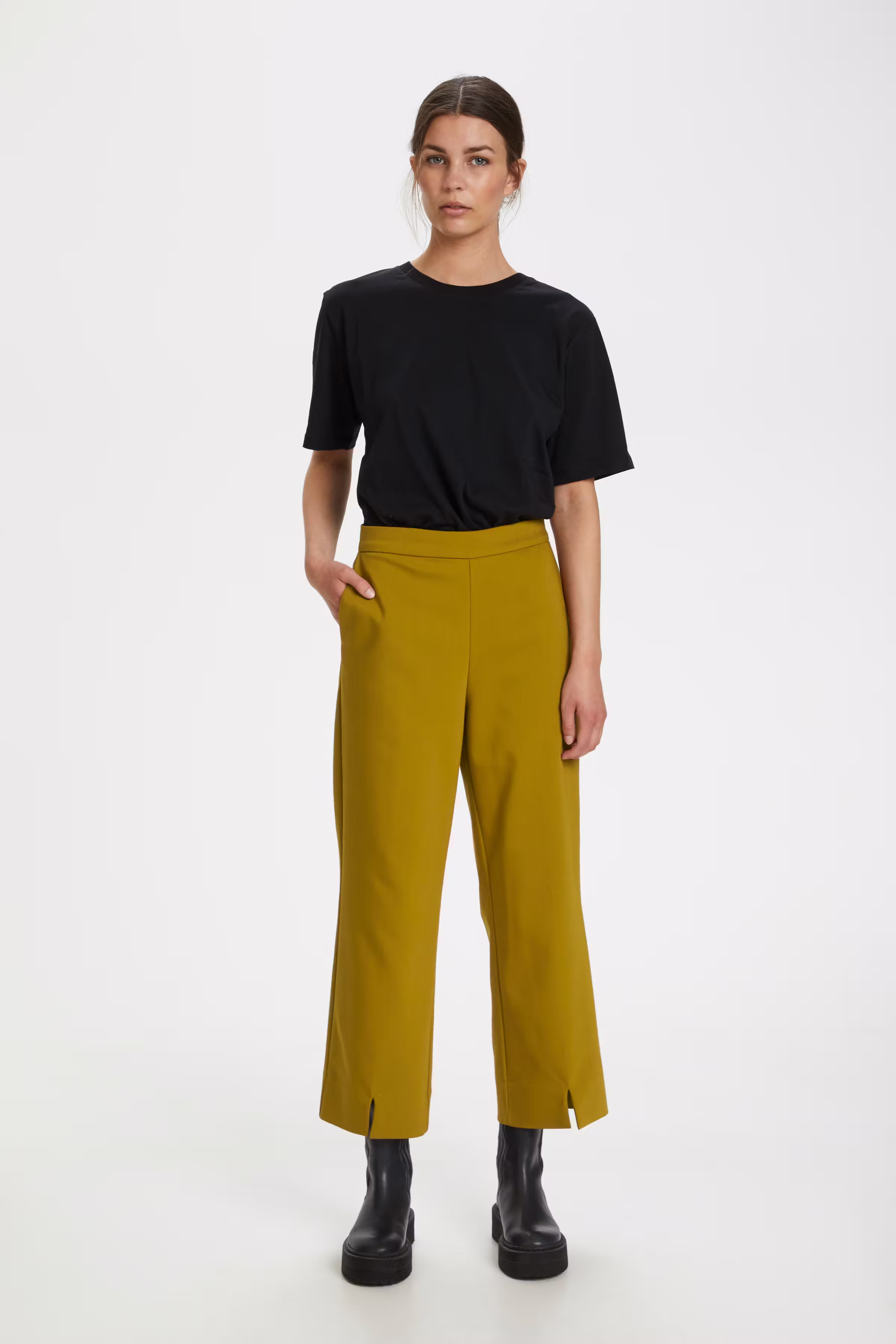 HazalGZ Hose LOOKBOOK FRONT 10904184-180840