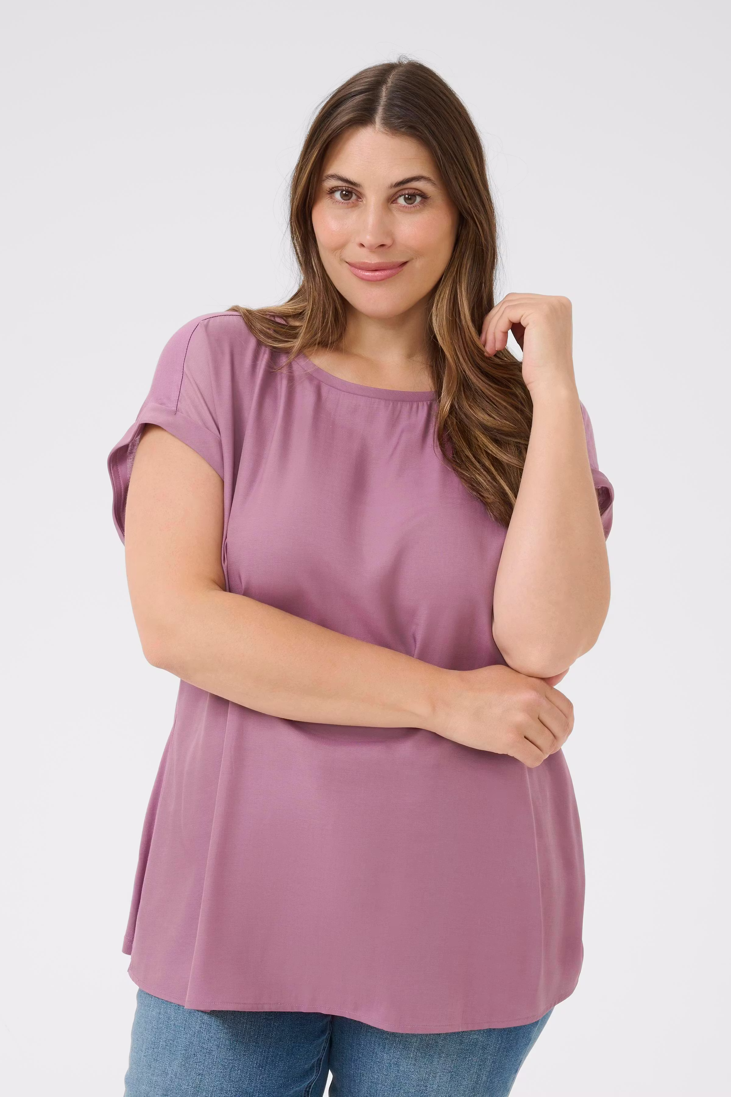 KCmilia Blouse LOOKBOOK FRONT 10583812-181709