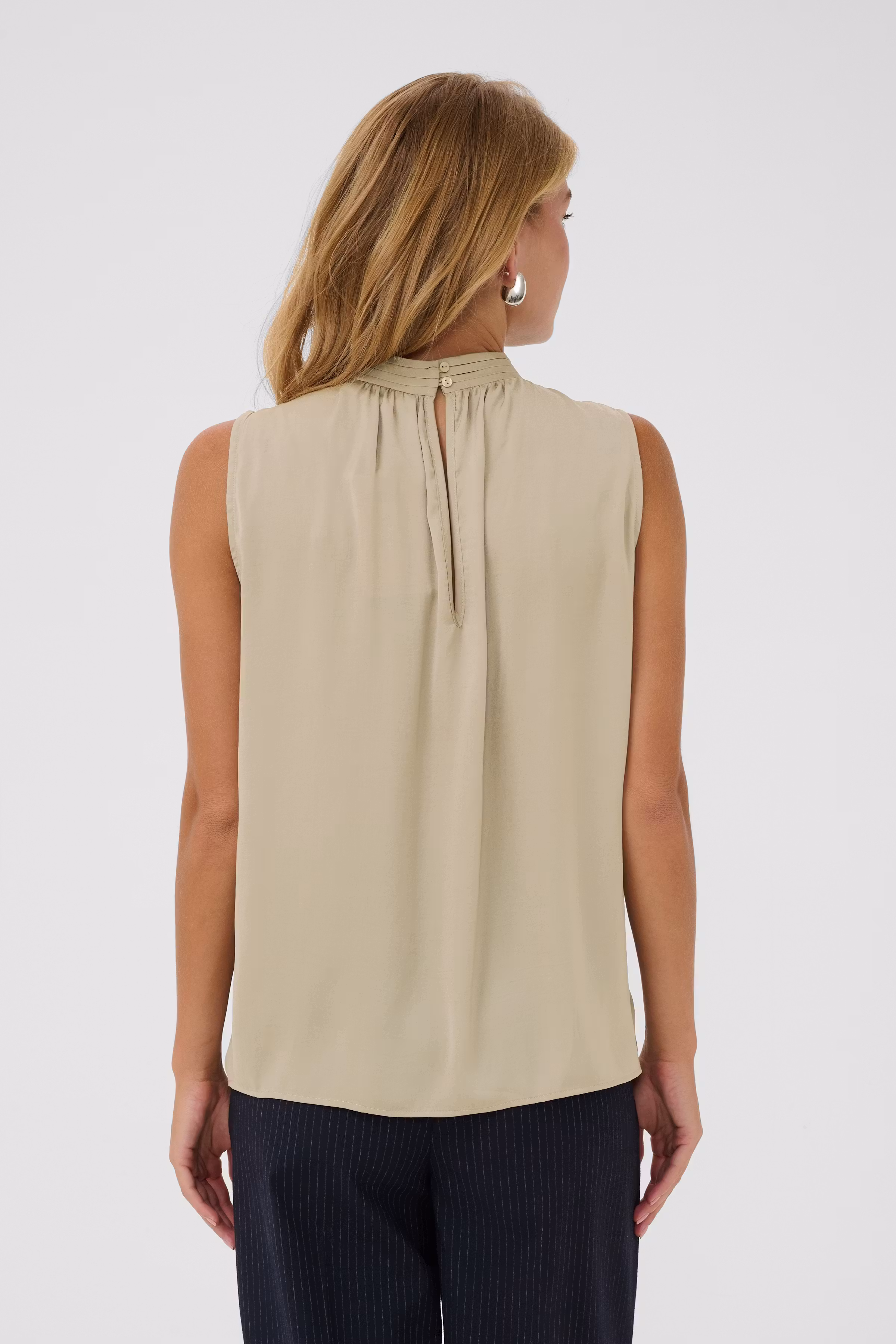 AileenSZ Blouse LOOKBOOK BACK 30500036-171112