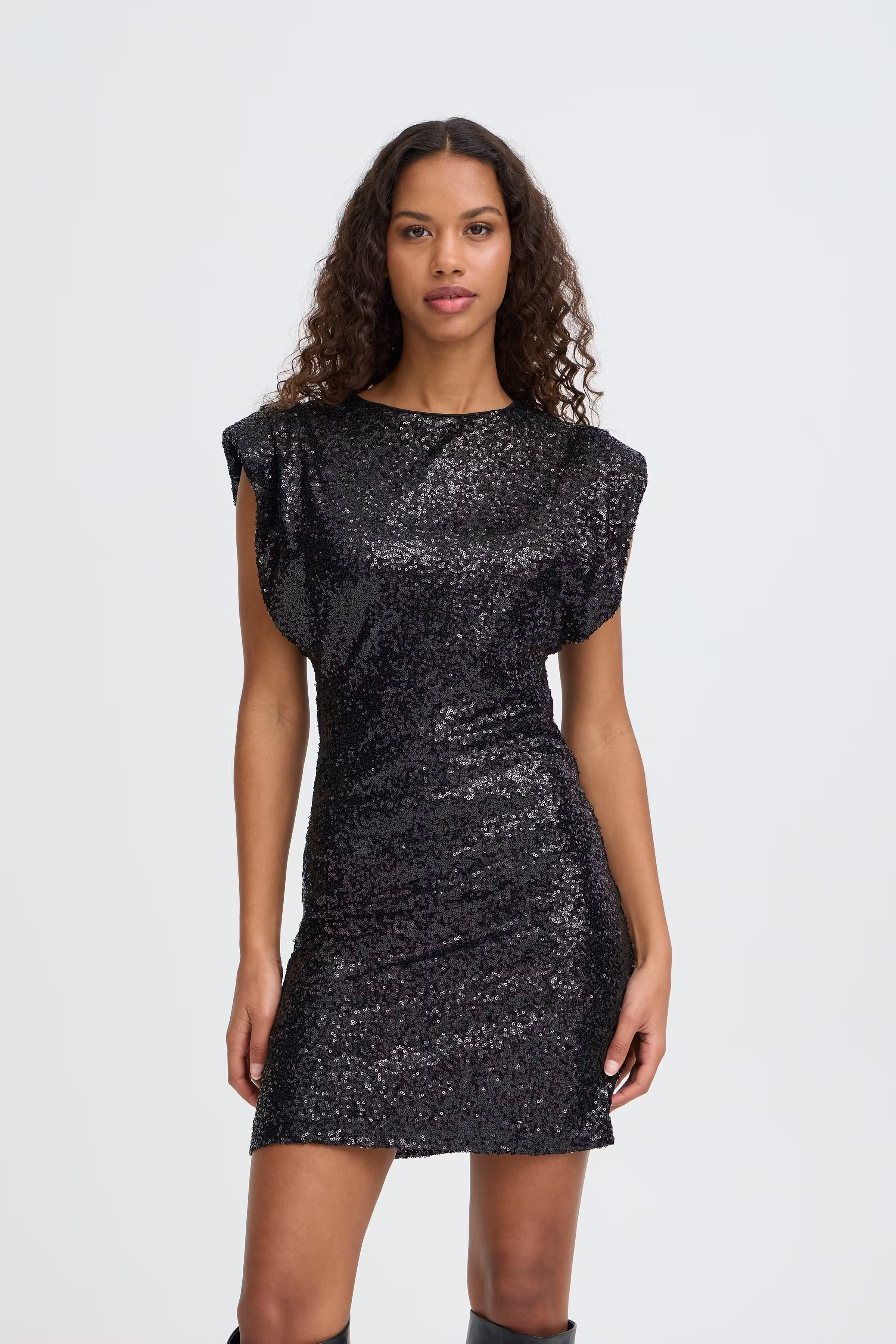 IHFAUCA Kjole LOOKBOOK FRONT 20124845-194008