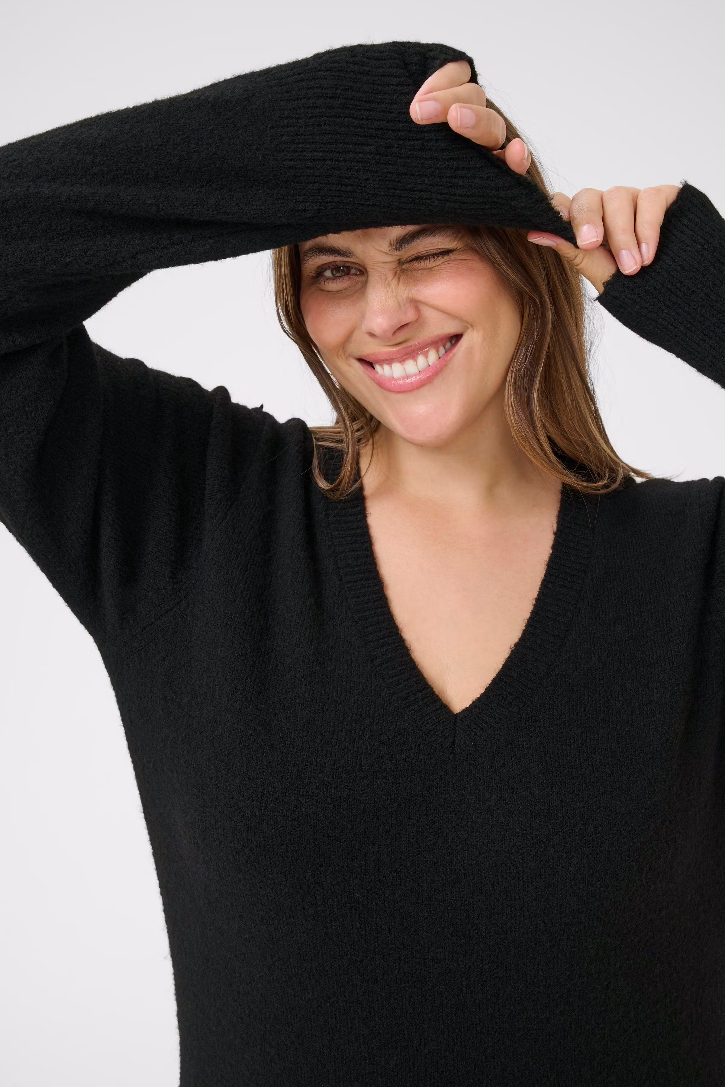 KCniela Kleid LOOKBOOK DETAIL 10583874-100121