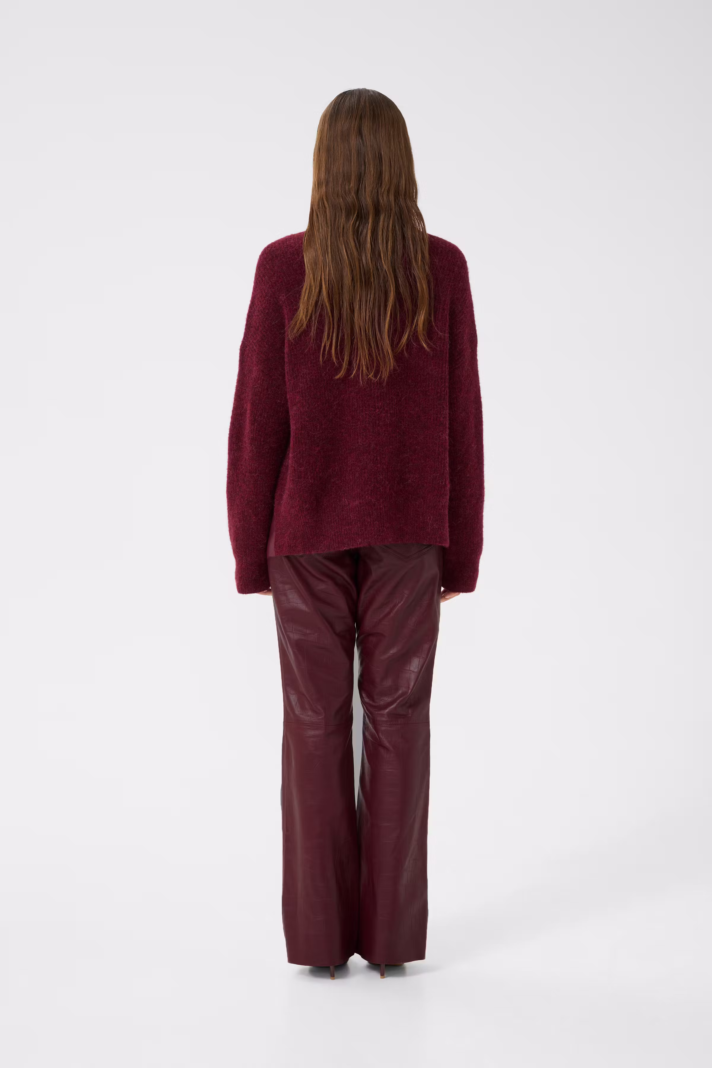 EmiolaGZ Leather pants LOOKBOOK BACK 10909798-106643