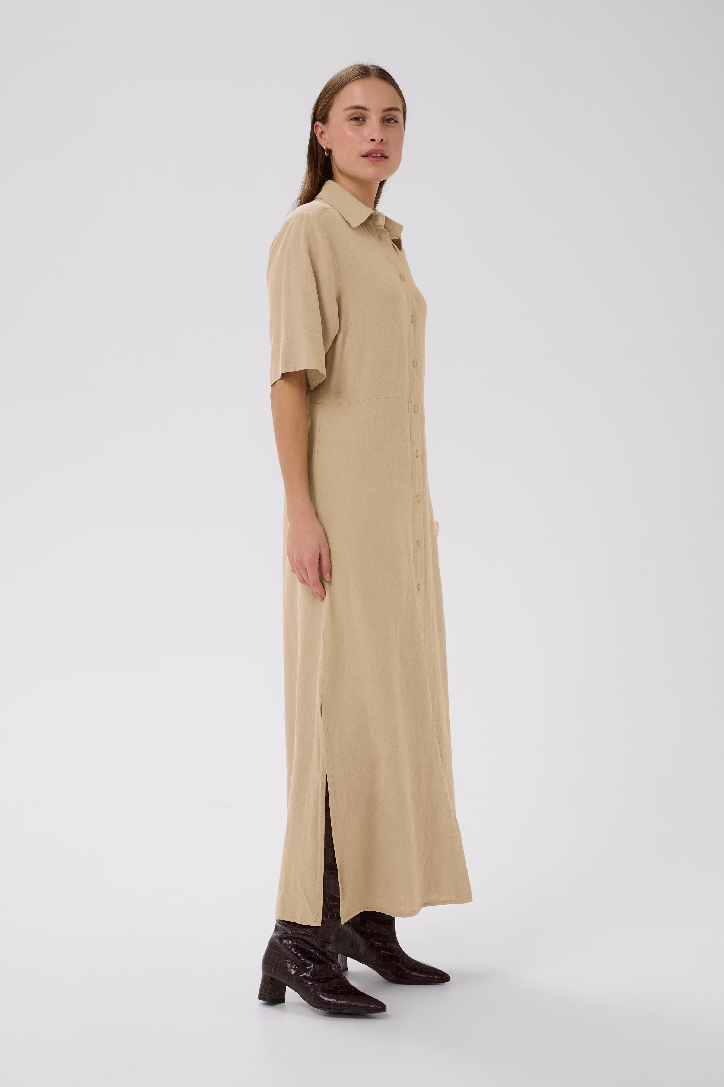 SLAria Kjole LOOKBOOK FRONT 30409139-151307