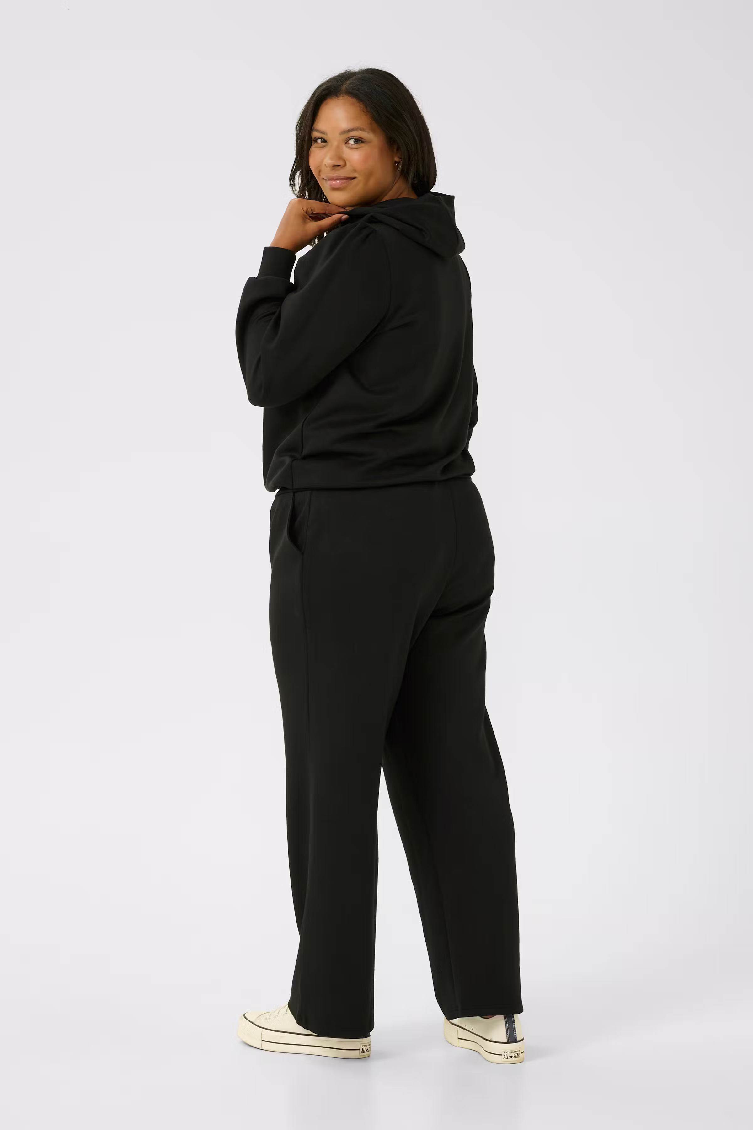 KCaprila Sweatshirt LOOKBOOK BACK 10583173-100121