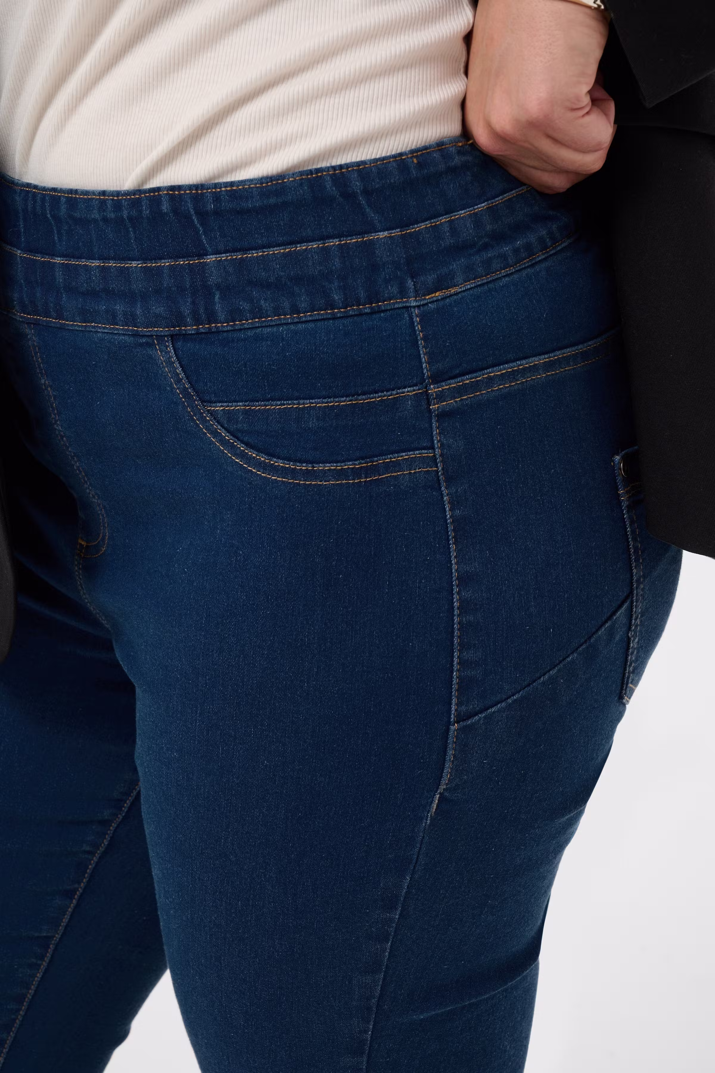 KCvilana Jeans LOOKBOOK DETAIL 10583974-109584