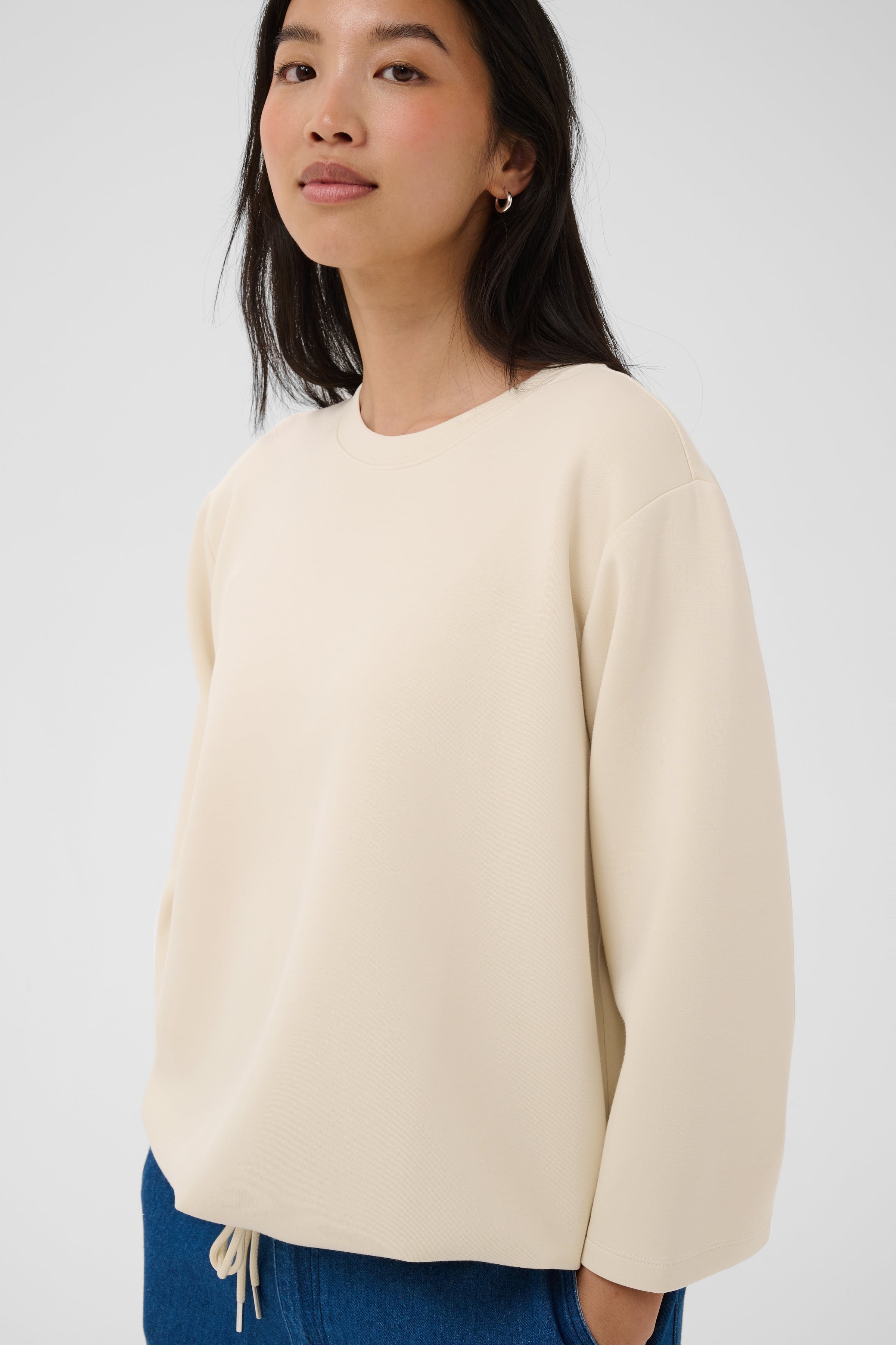 ChelseyPW Sweatshirt LOOKBOOK DETAIL 30310827-130401