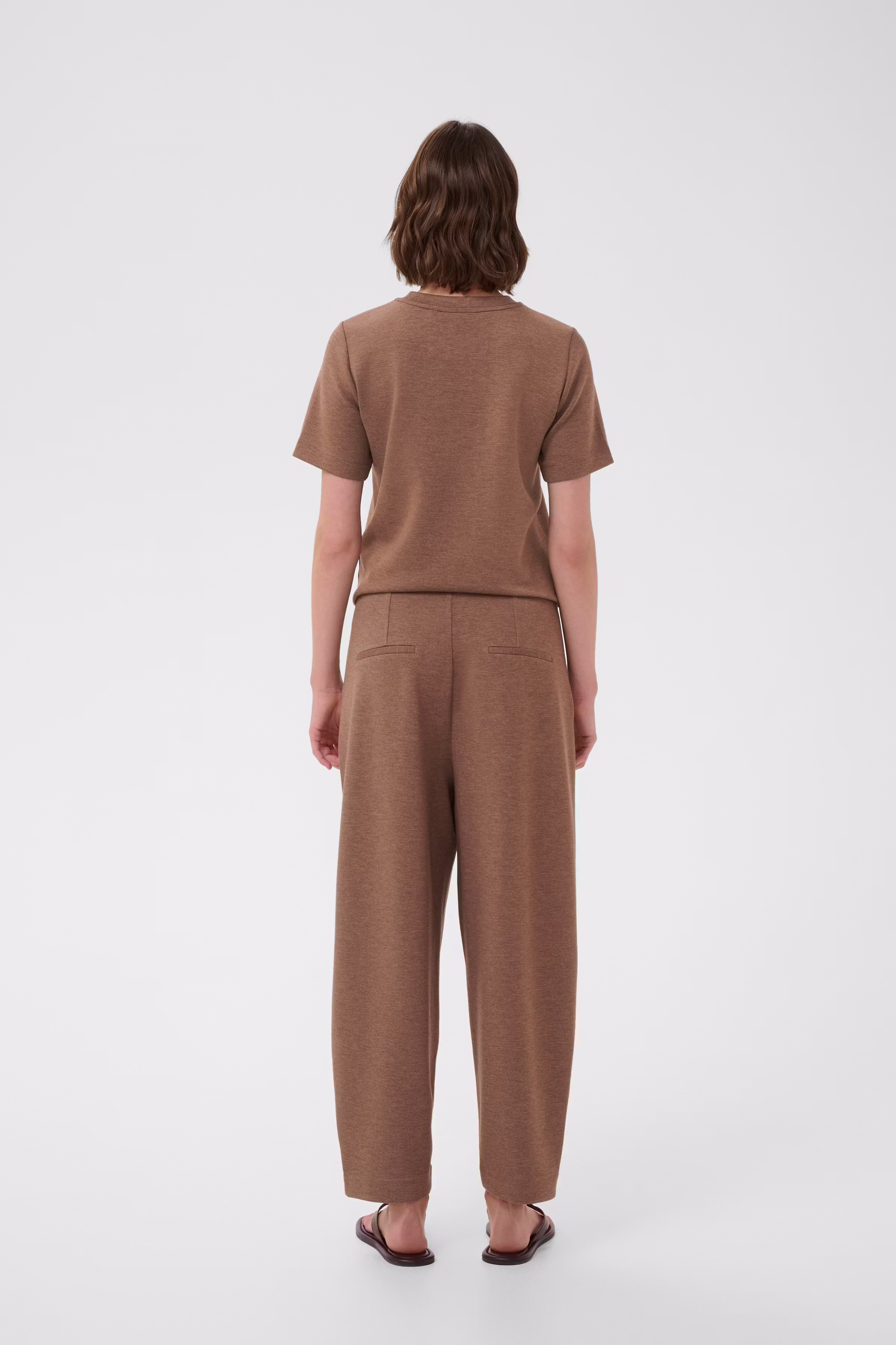 PannieIW Melange Barrel Trousers LOOKBOOK BACK 30110151-1813071